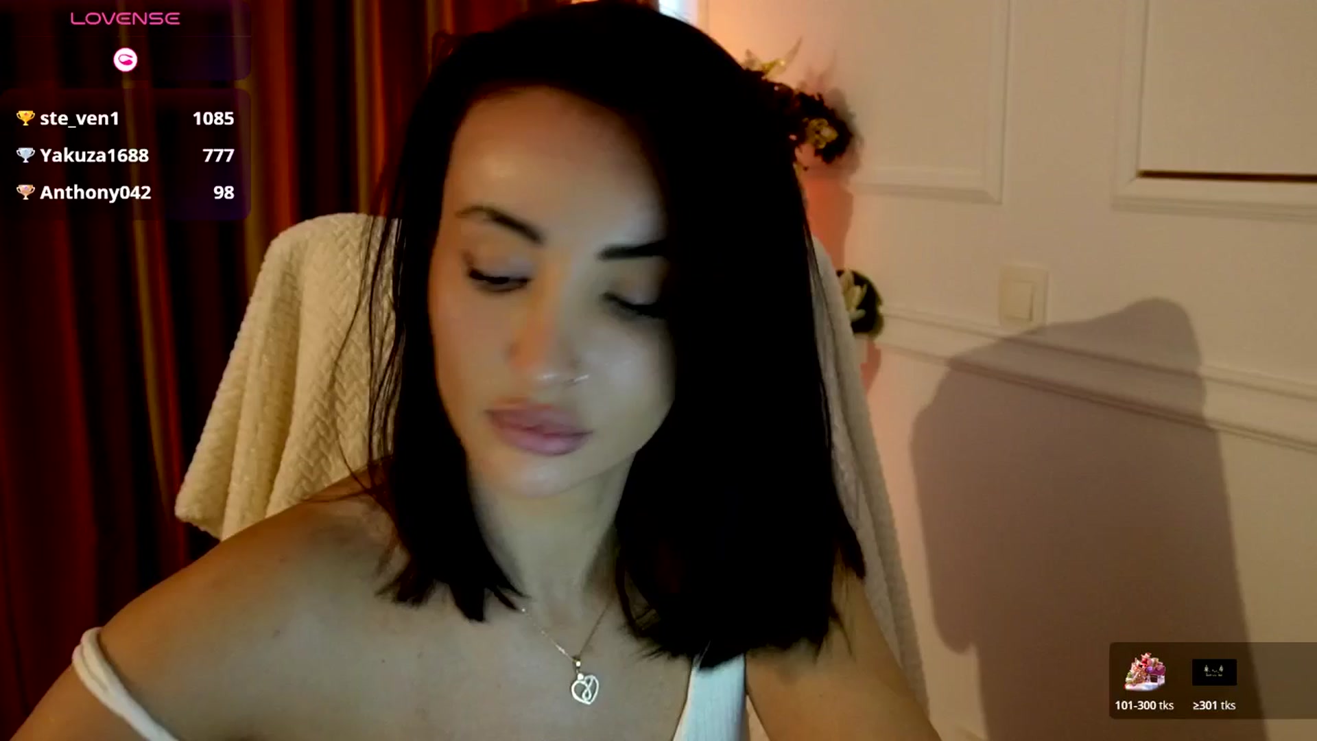 Gallery image thumbnail from AlienControl's myfreecams stream on, 11/04/2025, 11:40 image 14 of 20