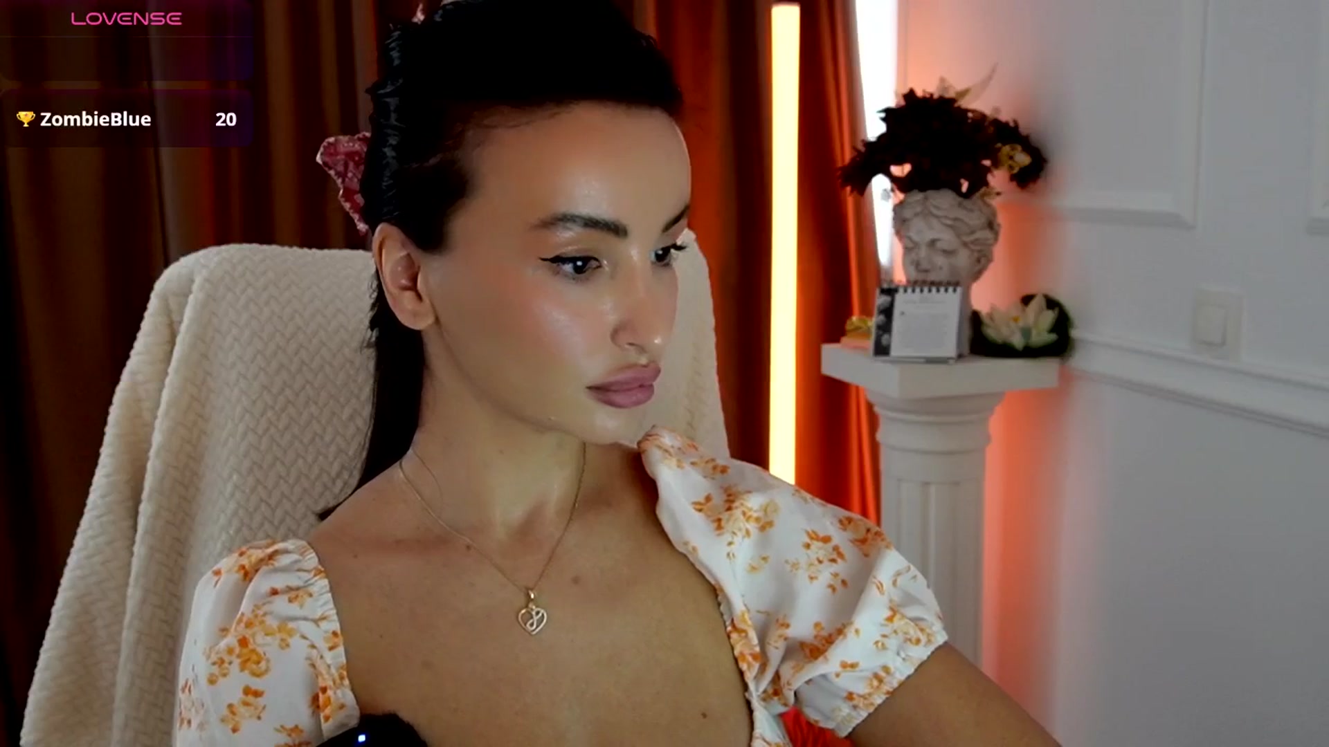 Gallery image thumbnail from AlienControl's myfreecams stream on, 11/05/2025, 12:45 image 11 of 20