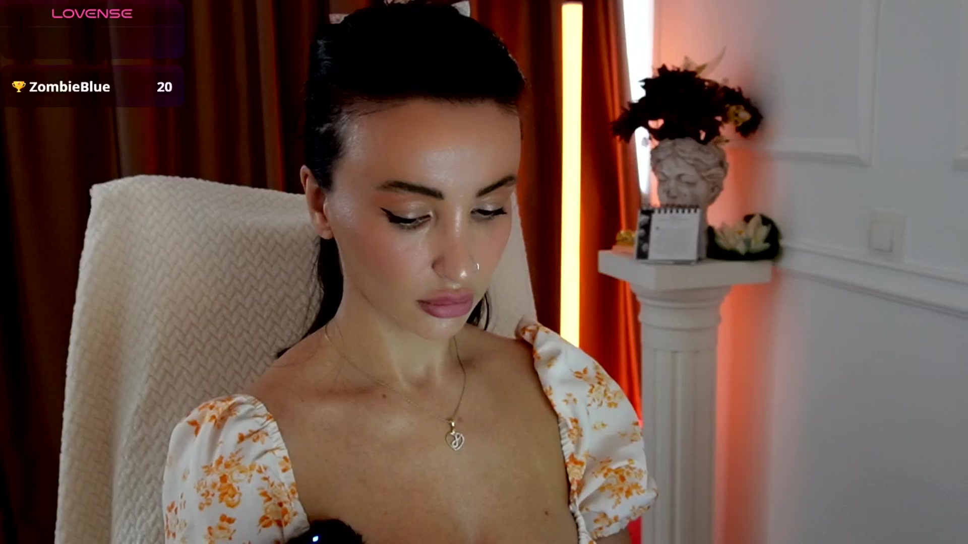 Gallery image thumbnail from AlienControl's myfreecams stream on, 11/05/2025, 12:45 image 10 of 20