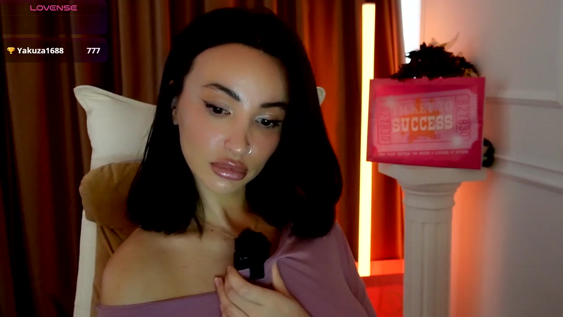 Gallery image thumbnail from AlienControl's myfreecams stream on, 11/09/2025, 10:34 image 7 of 20