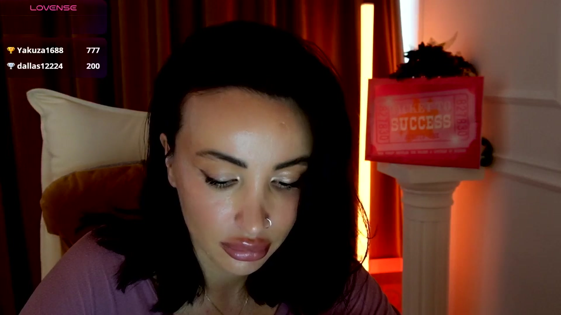 Gallery image thumbnail from AlienControl's myfreecams stream on, 11/09/2025, 10:34 image 15 of 20