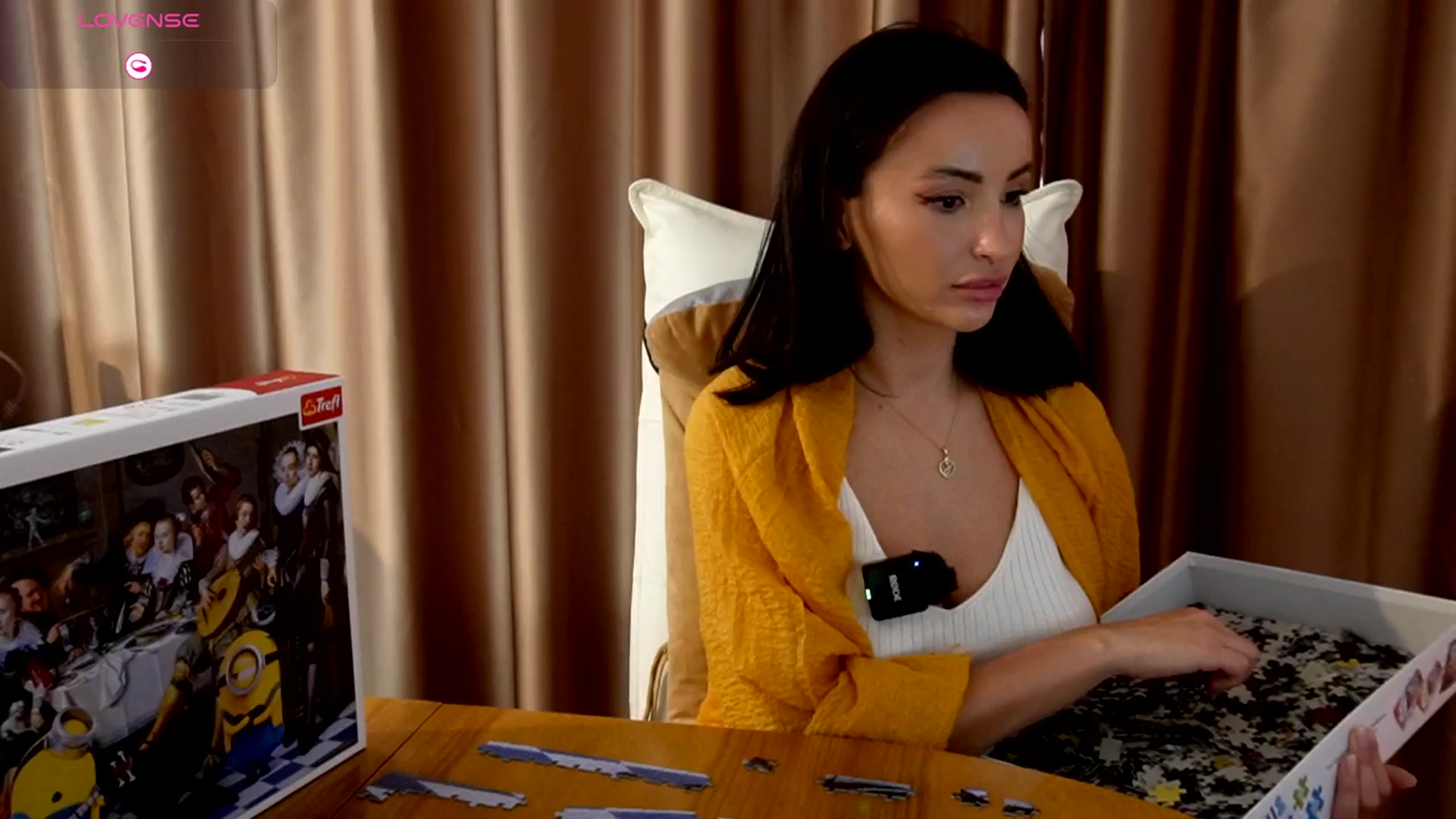 Gallery image thumbnail from AlienControl's myfreecams stream on, 11/16/2025, 14:02 image 13 of 20