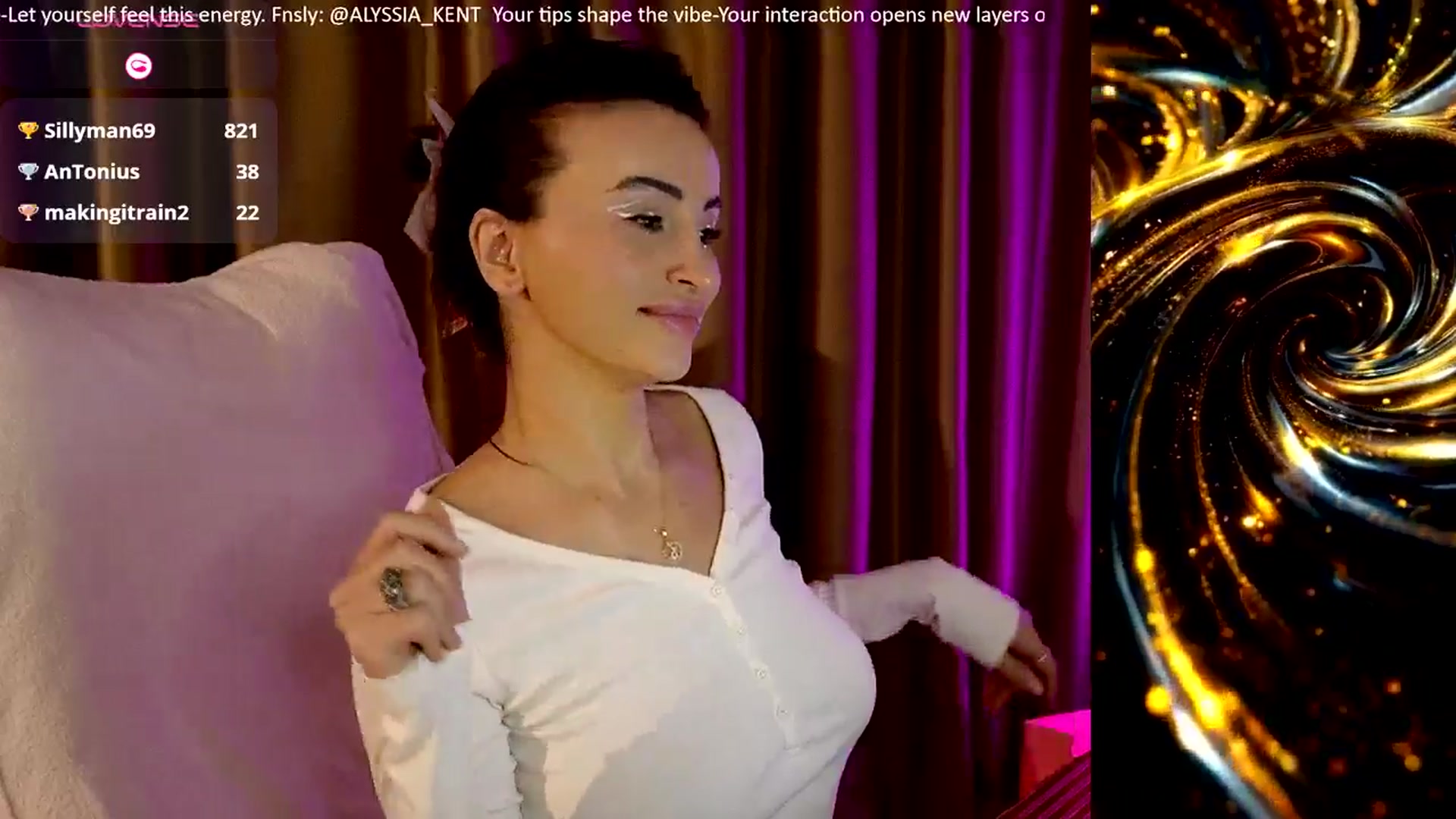 Gallery image thumbnail from AlienControl's myfreecams stream on, 12/01/2025, 18:29 image 6 of 20