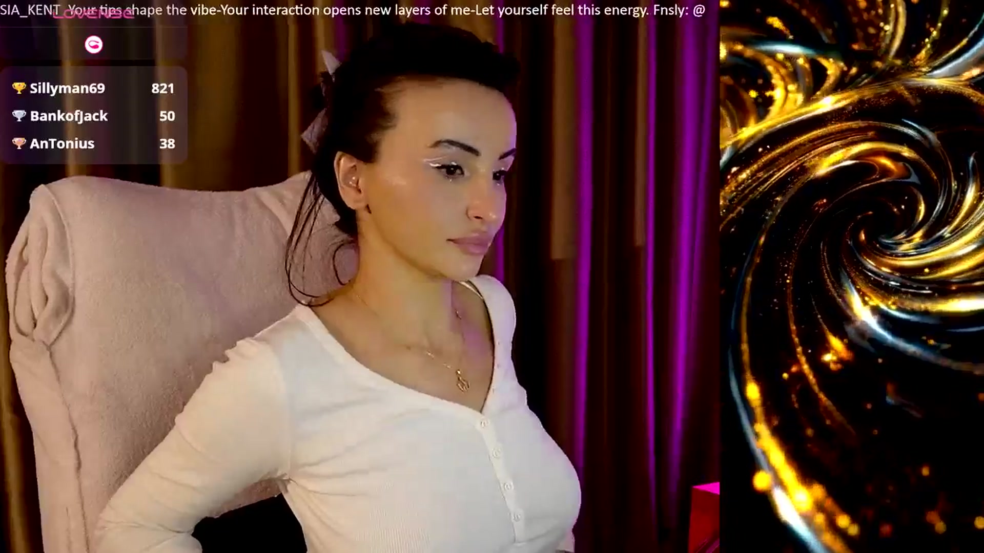 Gallery image thumbnail from AlienControl's myfreecams stream on, 12/01/2025, 18:29 image 11 of 20