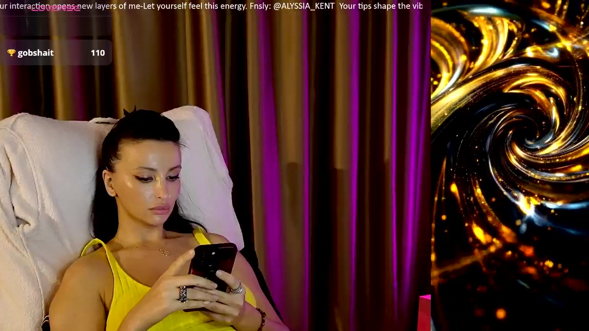 Gallery image thumbnail from AlienControl's myfreecams stream on, 12/03/2025, 16:33 image 7 of 20