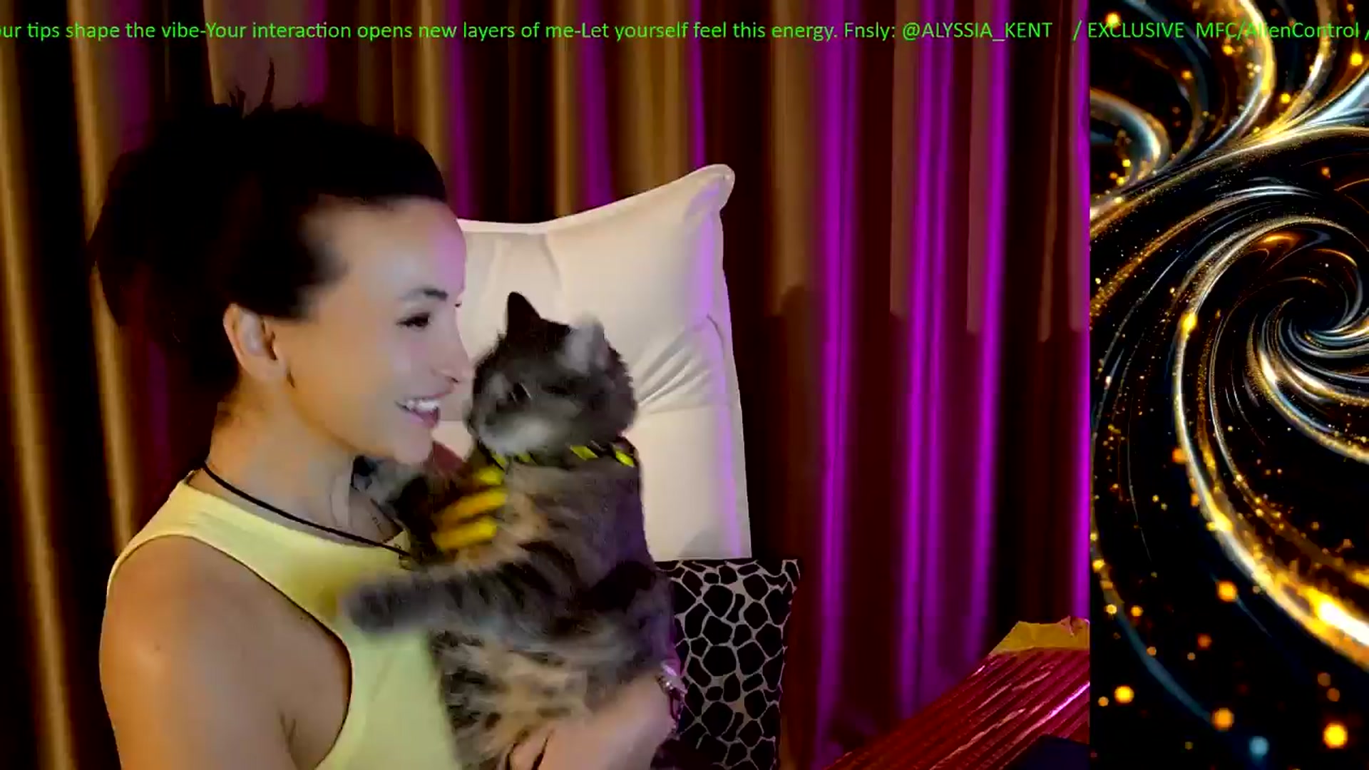Gallery image thumbnail from AlienControl's myfreecams stream on, 12/21/2025, 17:23 image 1 of 20