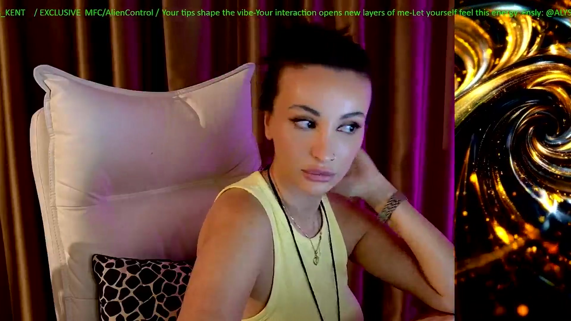 Gallery image thumbnail from AlienControl's myfreecams stream on, 12/21/2025, 17:23 image 12 of 20