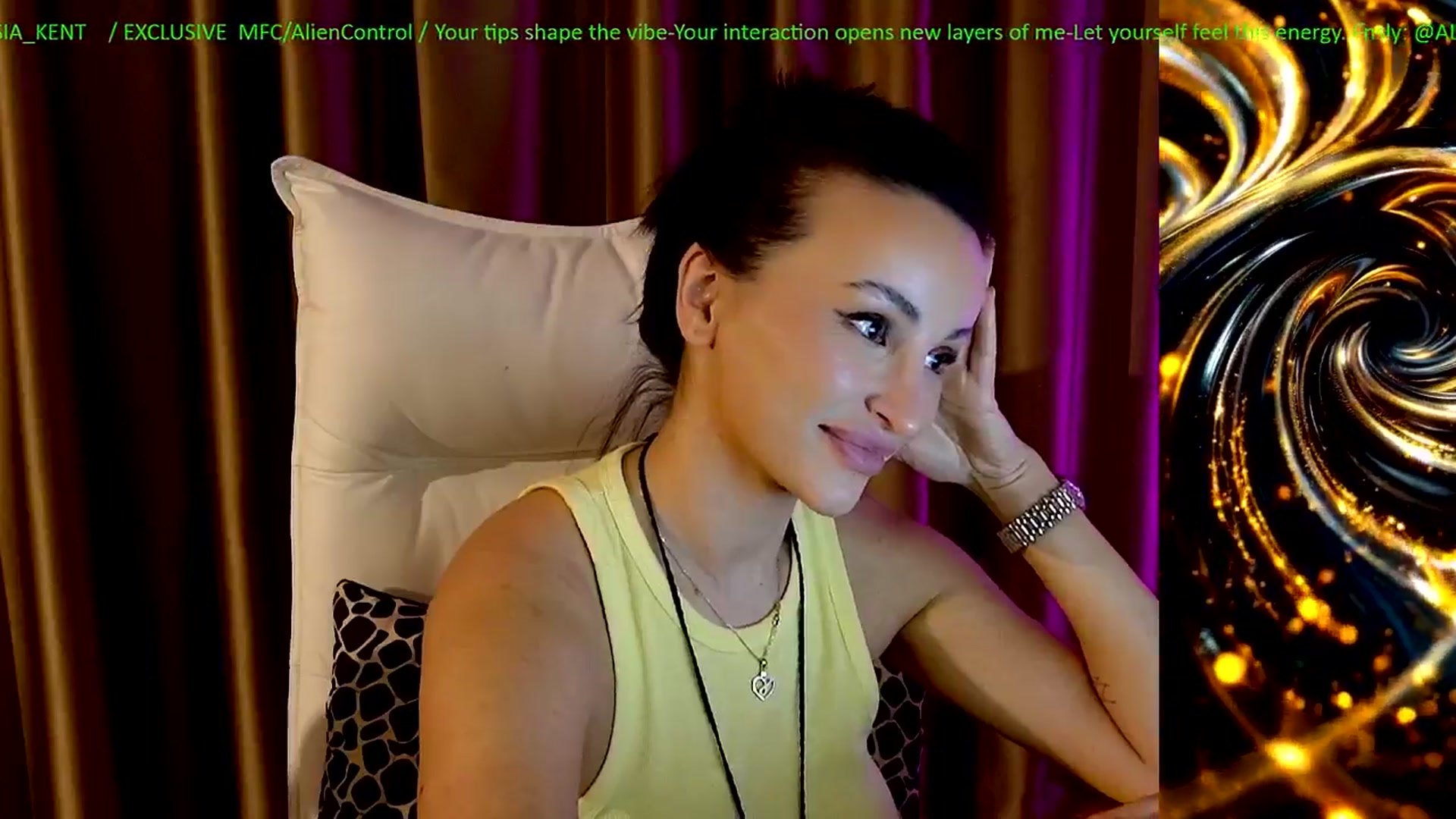 Gallery image thumbnail from AlienControl's myfreecams stream on, 12/21/2025, 17:23 image 16 of 20