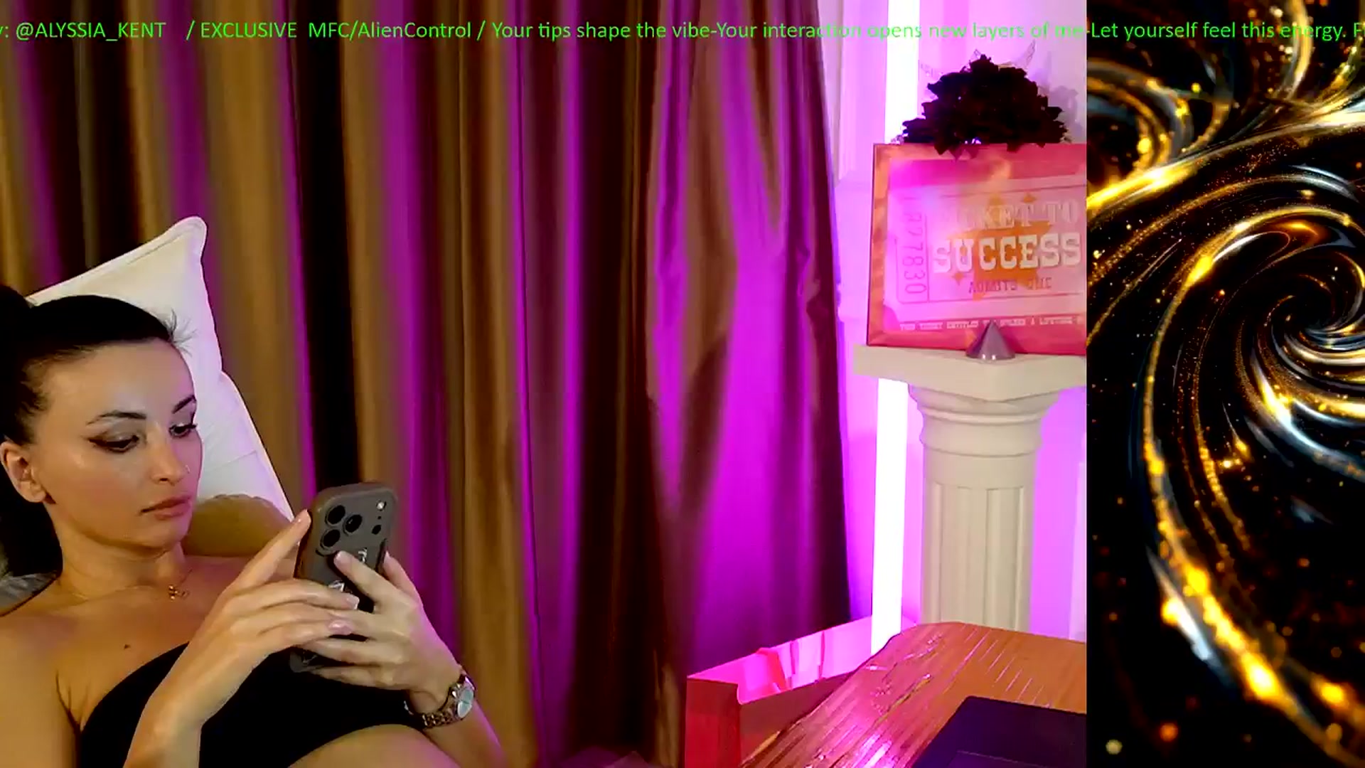 Gallery image thumbnail from AlienControl's myfreecams stream on, 12/28/2025, 17:06 image 4 of 20