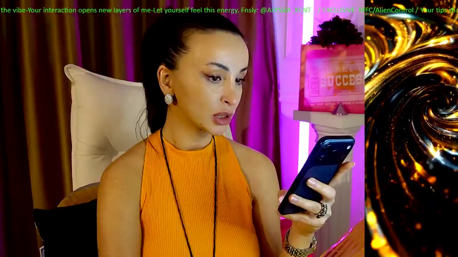 Gallery image thumbnail from AlienControl's myfreecams stream on, 12/30/2025, 15:26 image 19 of 20