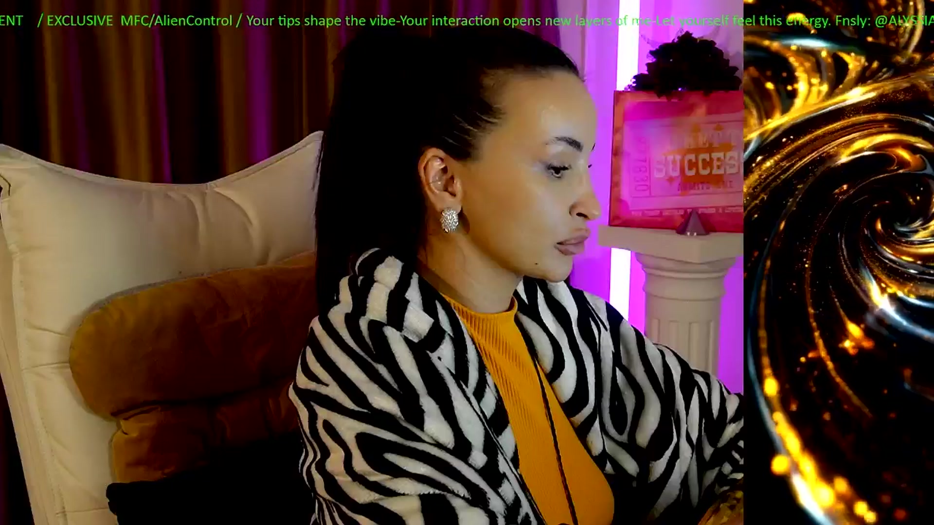 Gallery image thumbnail from AlienControl's myfreecams stream on, 12/30/2025, 17:21 image 17 of 20