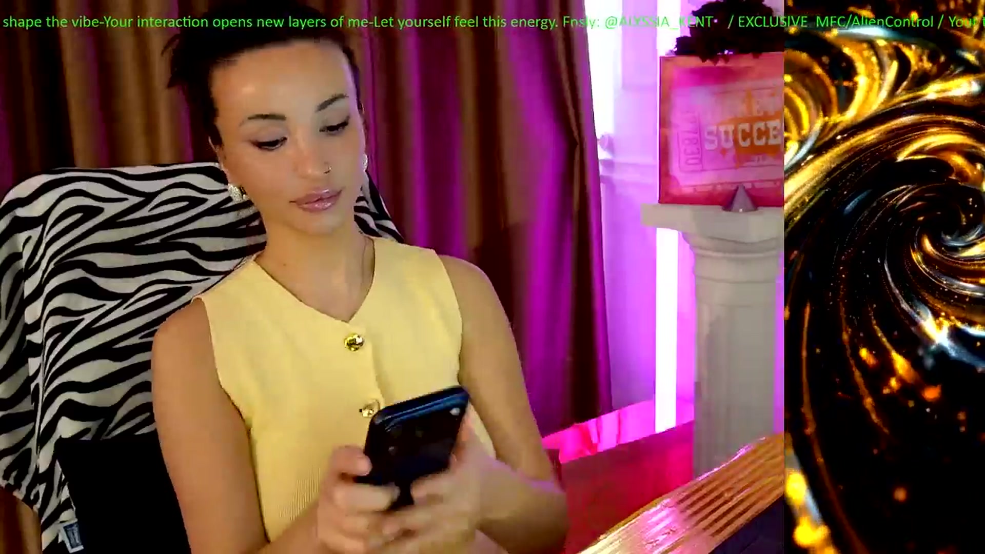 Gallery image thumbnail from AlienControl's myfreecams stream on, 01/02/2026, 14:22 image 7 of 20
