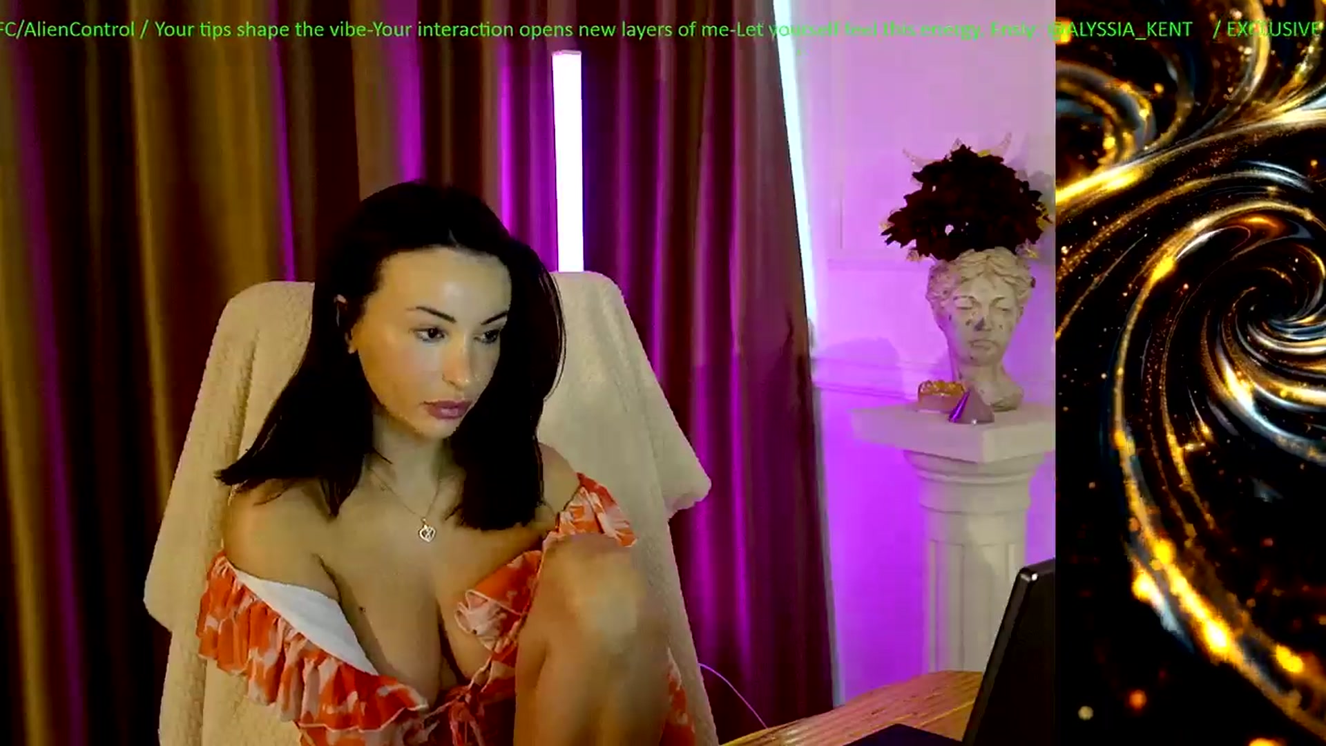 Gallery image thumbnail from AlienControl's myfreecams stream on, 01/04/2026, 09:22 image 6 of 20