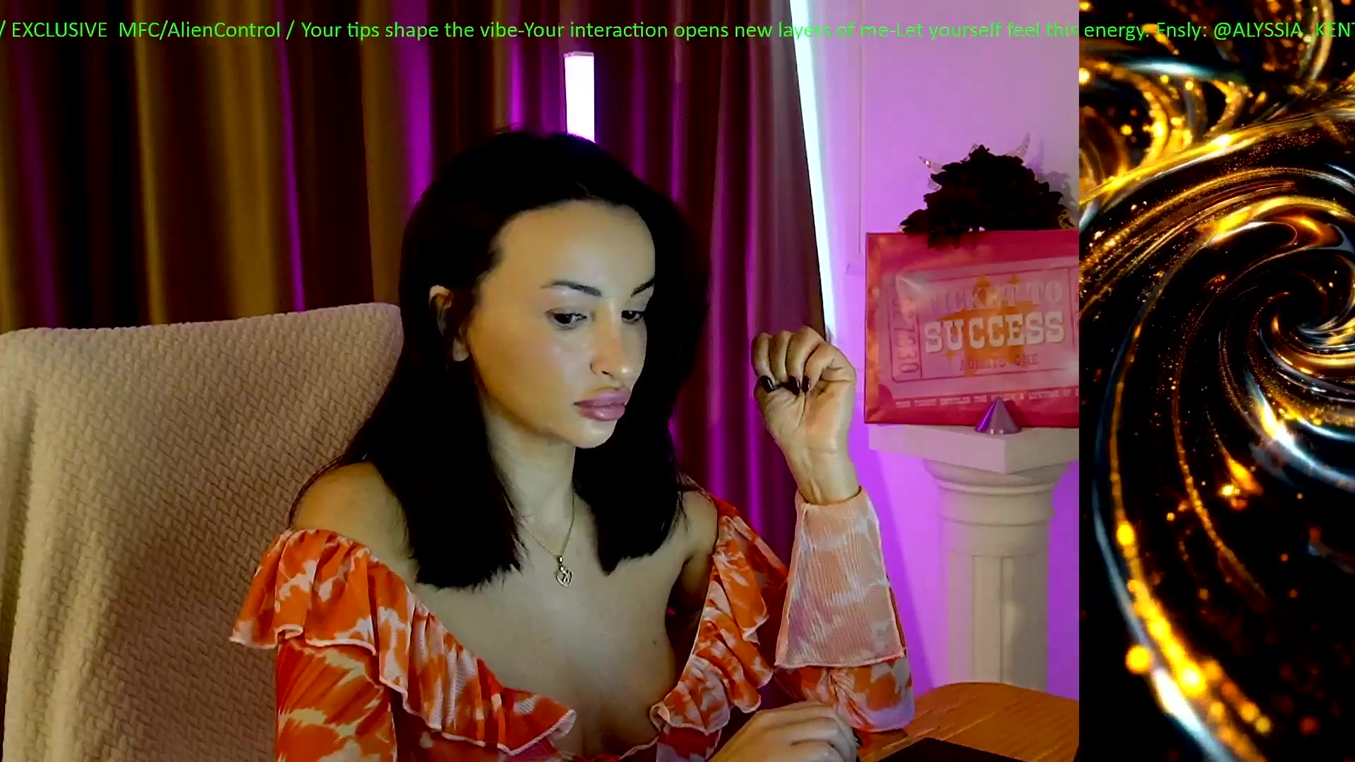 Gallery image thumbnail from AlienControl's myfreecams stream on, 01/04/2026, 09:22 image 11 of 20