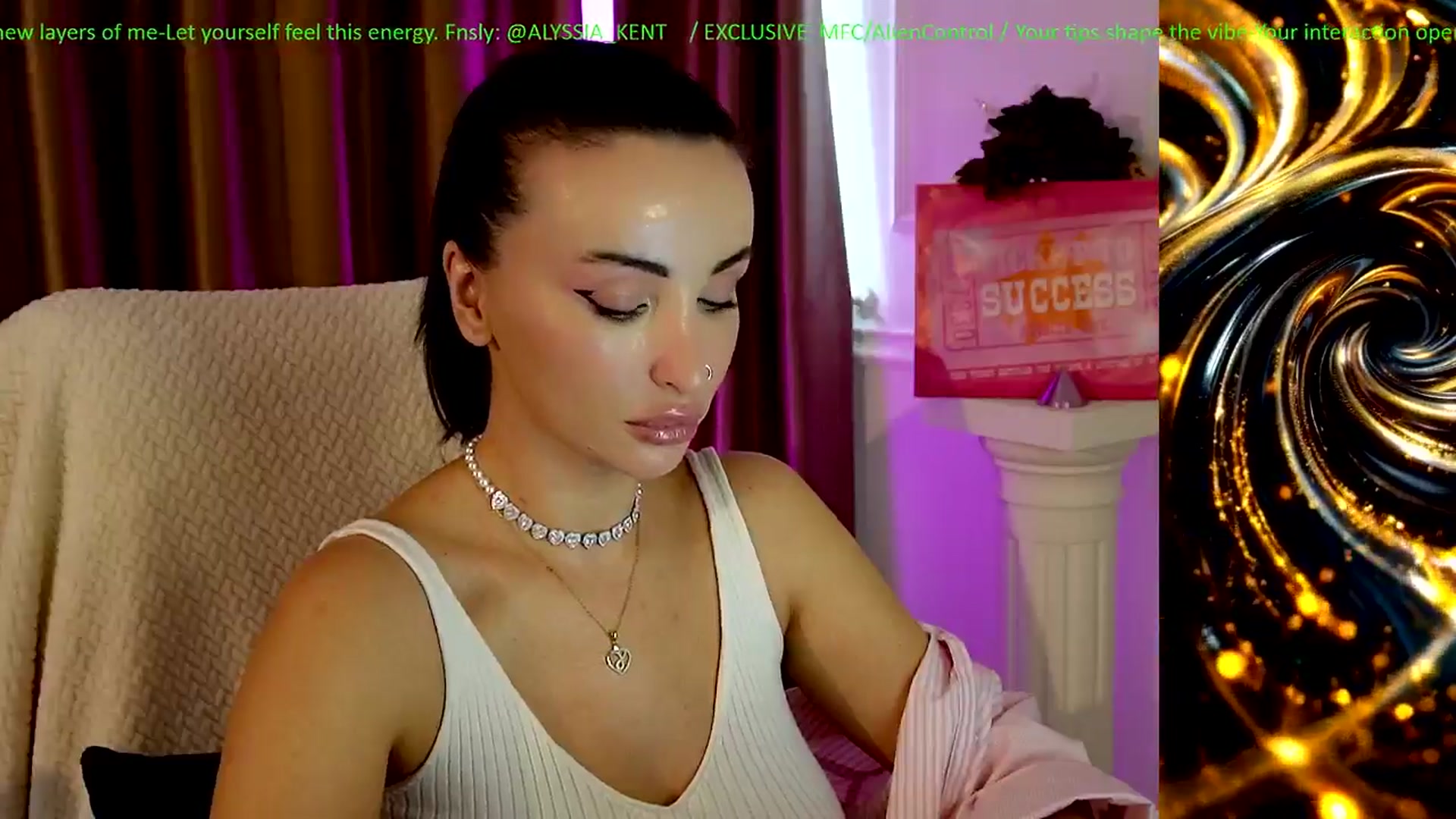 Gallery image thumbnail from AlienControl's myfreecams stream on, 01/06/2026, 14:02 image 13 of 20