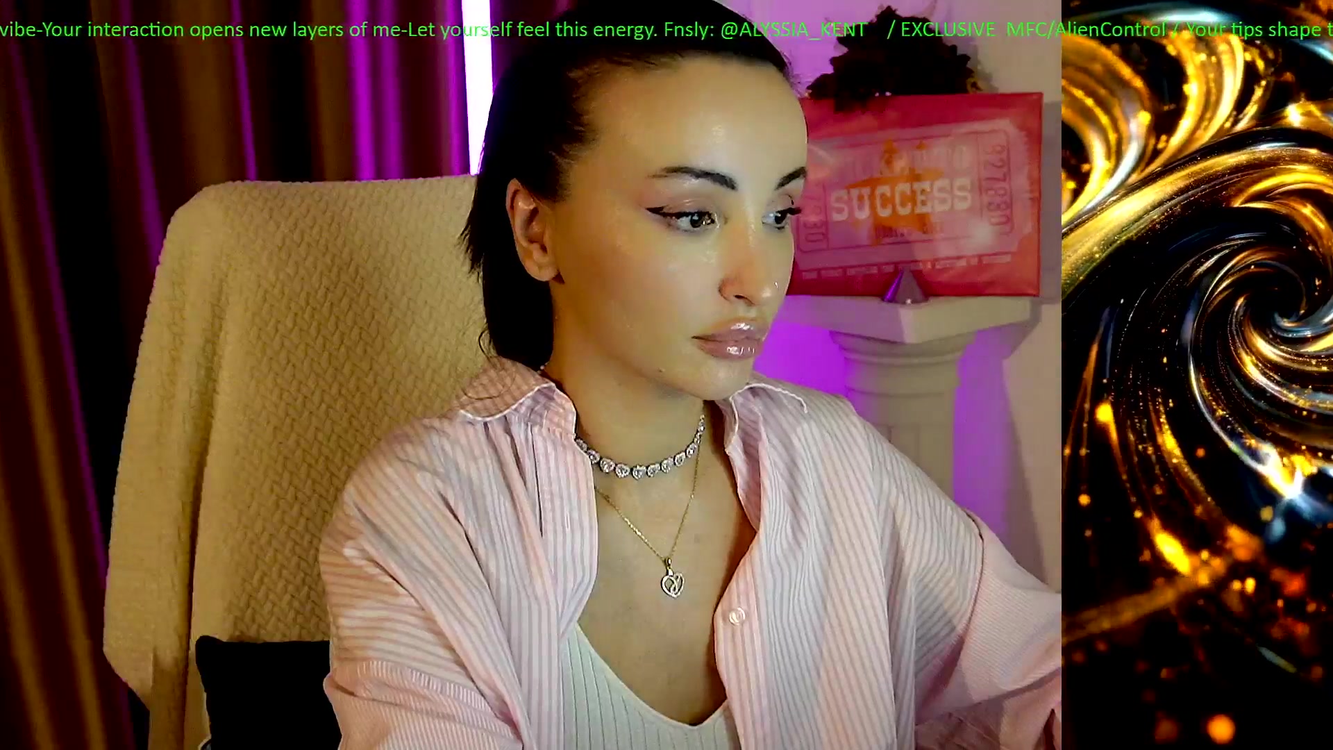 Gallery image thumbnail from AlienControl's myfreecams stream on, 01/06/2026, 15:03 image 13 of 20