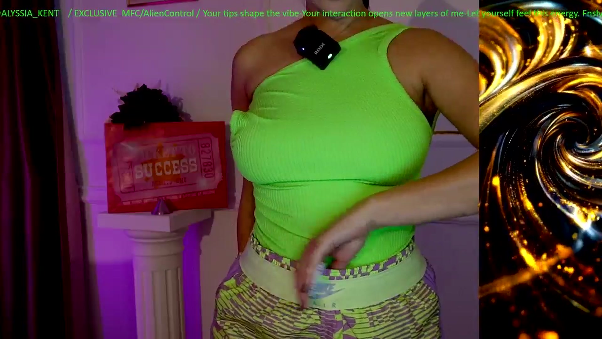 Gallery image thumbnail from AlienControl's myfreecams stream on, 01/09/2026, 16:20 image 3 of 20
