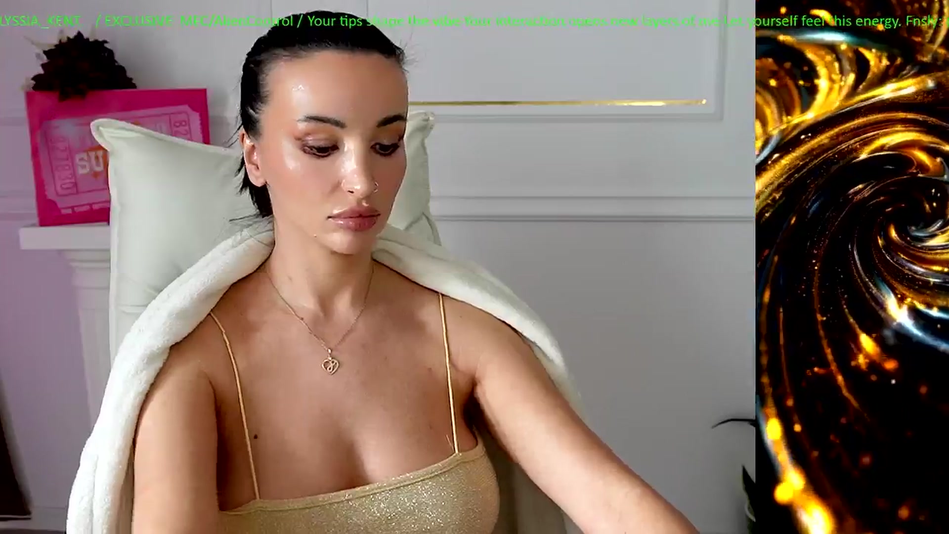 Gallery image thumbnail from AlienControl's myfreecams stream on, 01/13/2026, 12:19 image 18 of 20