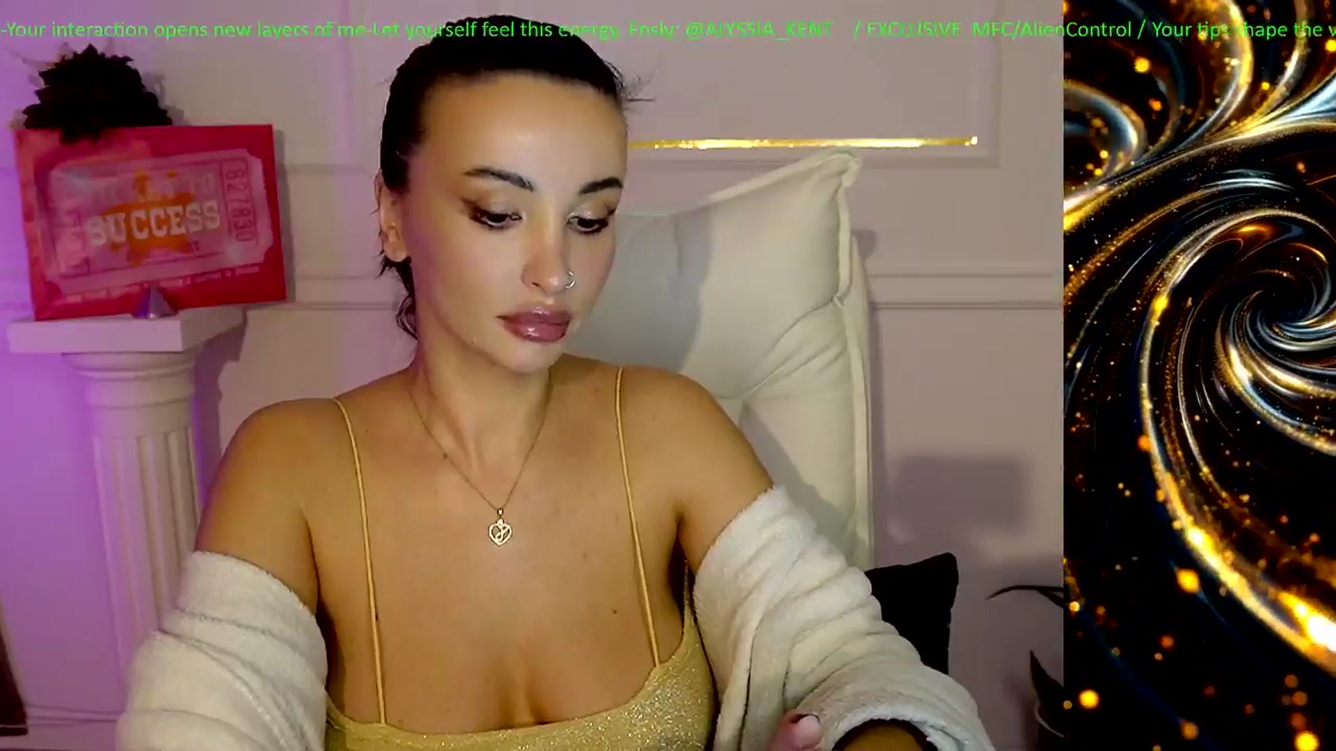 Gallery image thumbnail from AlienControl's myfreecams stream on, 01/13/2026, 16:28 image 13 of 20
