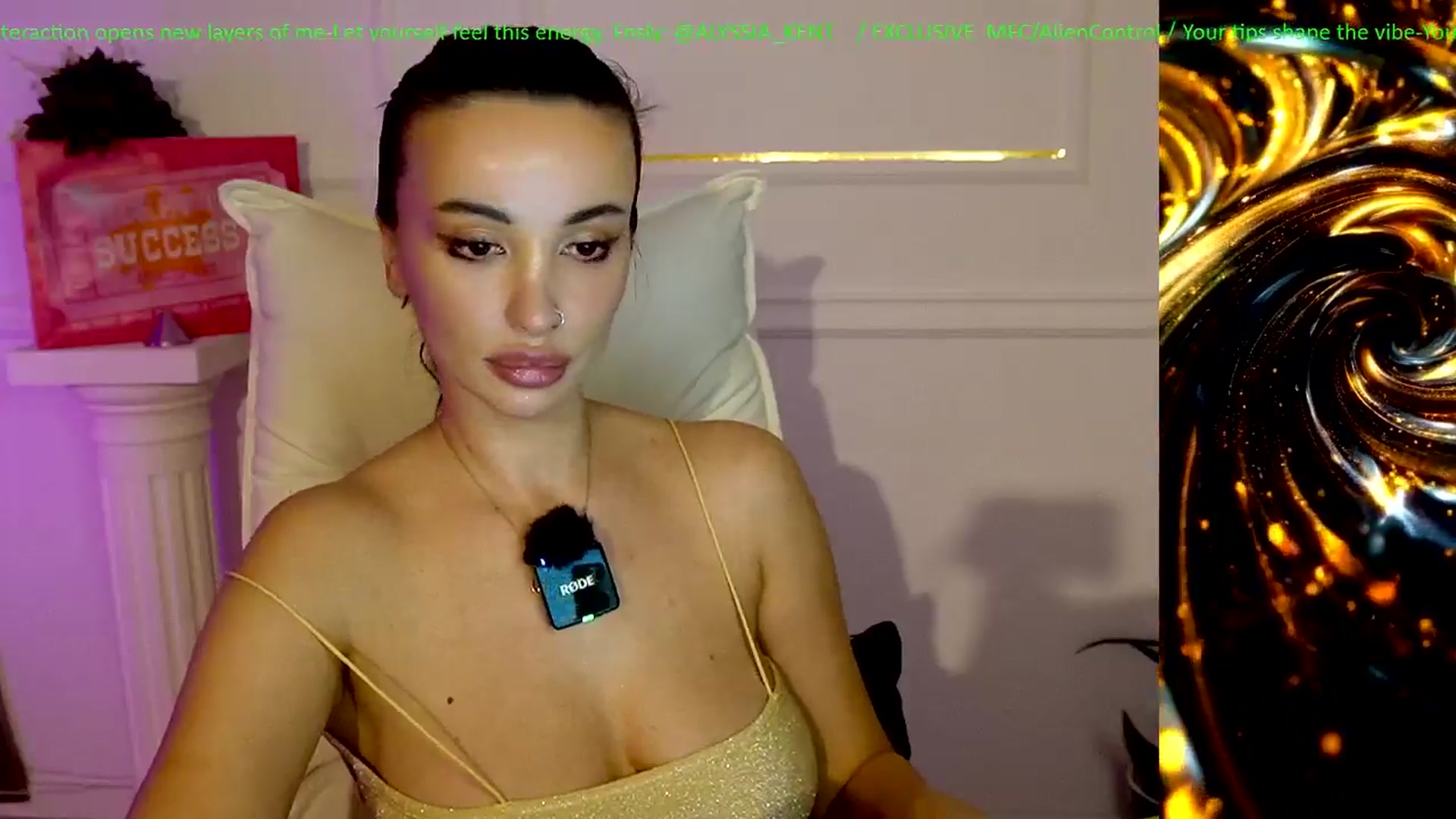 Gallery image thumbnail from AlienControl's myfreecams stream on, 01/13/2026, 16:28 image 17 of 20