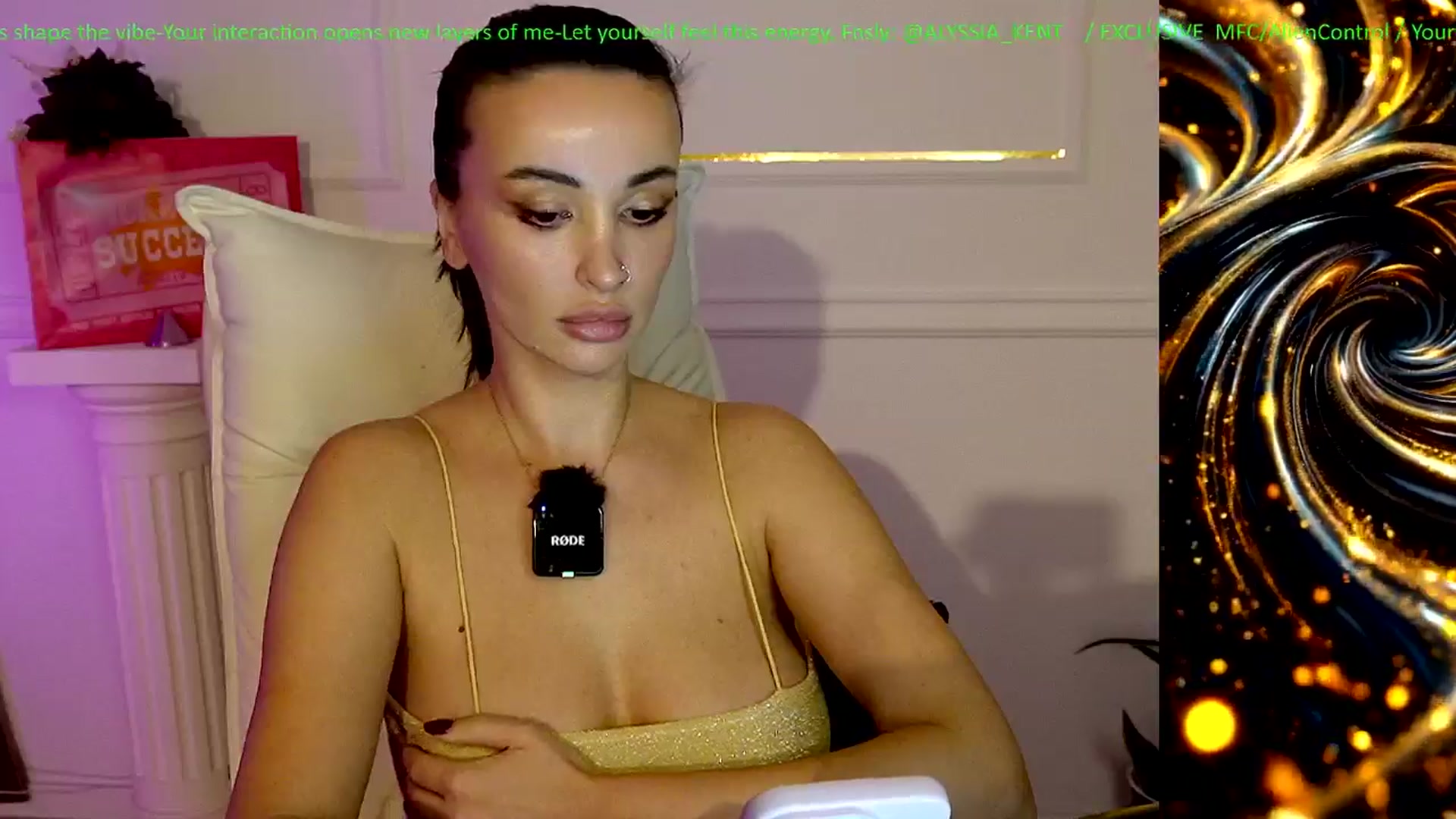 Gallery image thumbnail from AlienControl's myfreecams stream on, 01/13/2026, 19:05 image 2 of 20