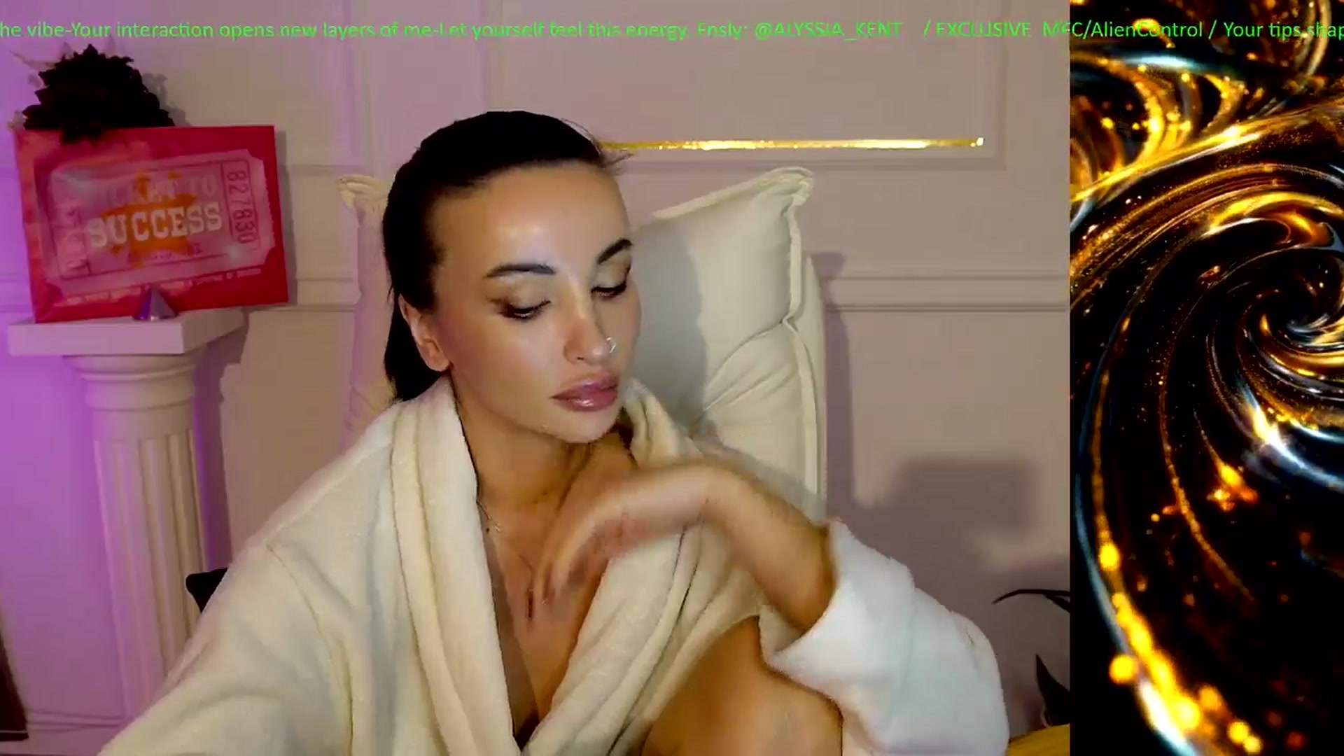 Gallery image thumbnail from AlienControl's myfreecams stream on, 01/13/2026, 19:05 image 13 of 20