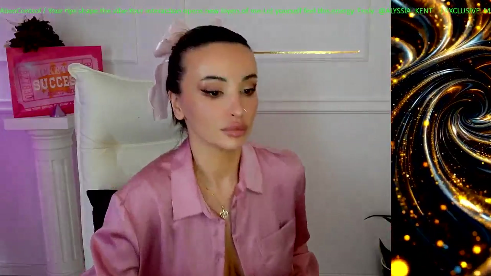 Gallery image thumbnail from AlienControl's myfreecams stream on, 01/14/2026, 14:39 image 17 of 20