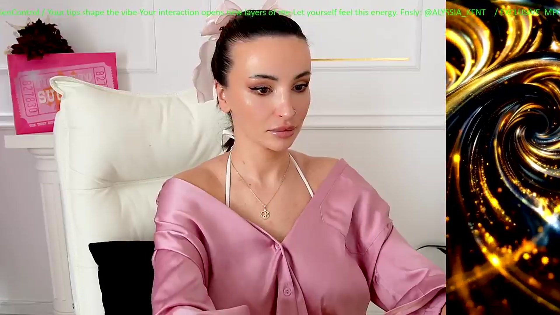 Gallery image thumbnail from AlienControl's myfreecams stream on, 01/14/2026, 14:39 image 3 of 20