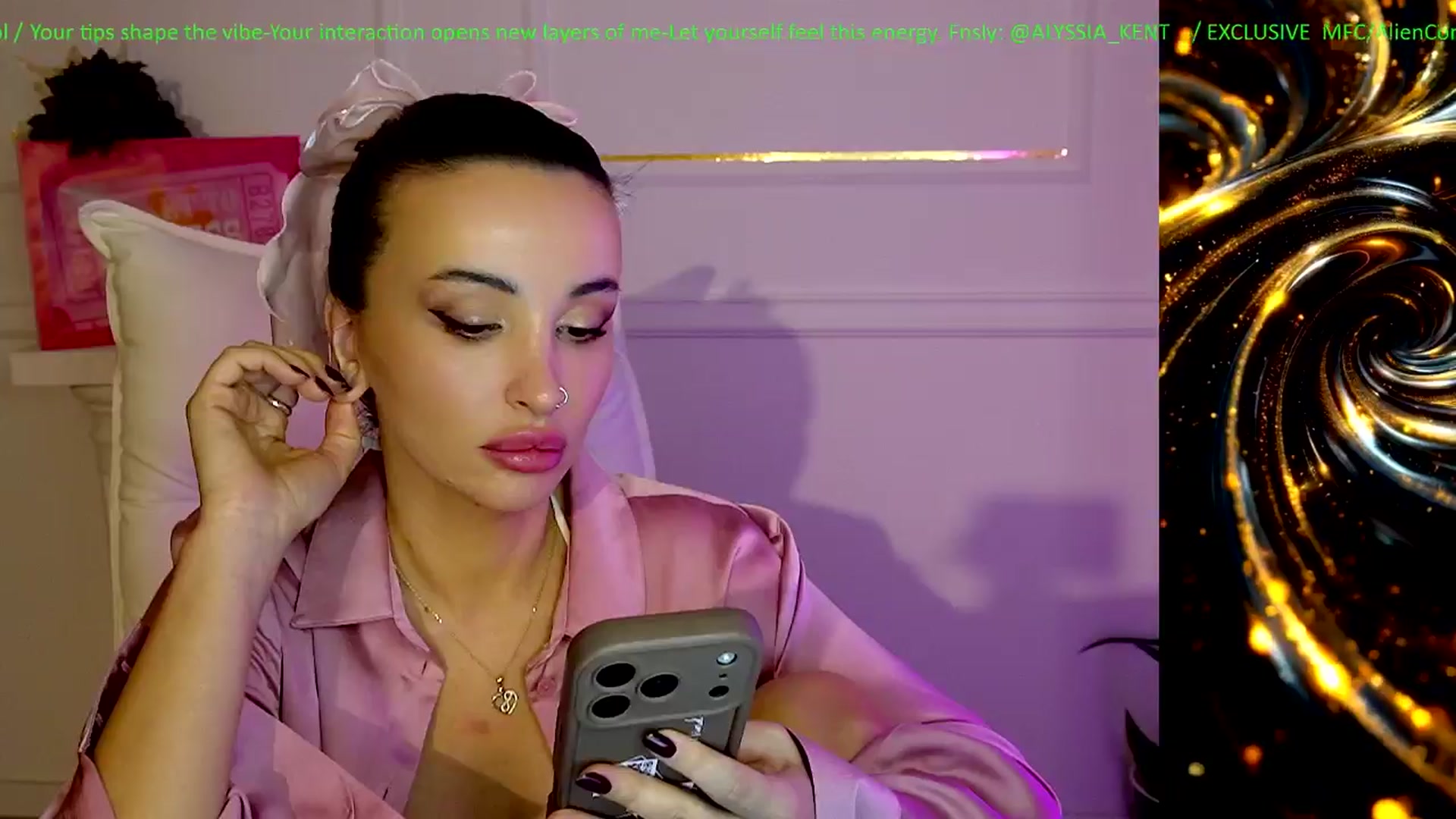 Gallery image thumbnail from AlienControl's myfreecams stream on, 01/14/2026, 18:44 image 12 of 20