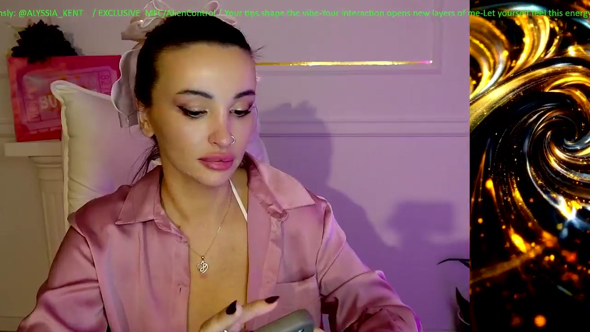Gallery image thumbnail from AlienControl's myfreecams stream on, 01/14/2026, 19:12 image 12 of 20