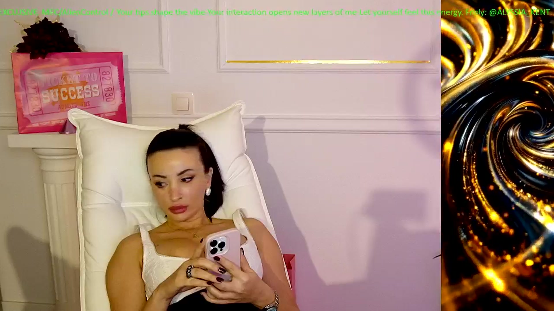 Gallery image thumbnail from AlienControl's myfreecams stream on, 01/17/2026, 18:13 image 5 of 20