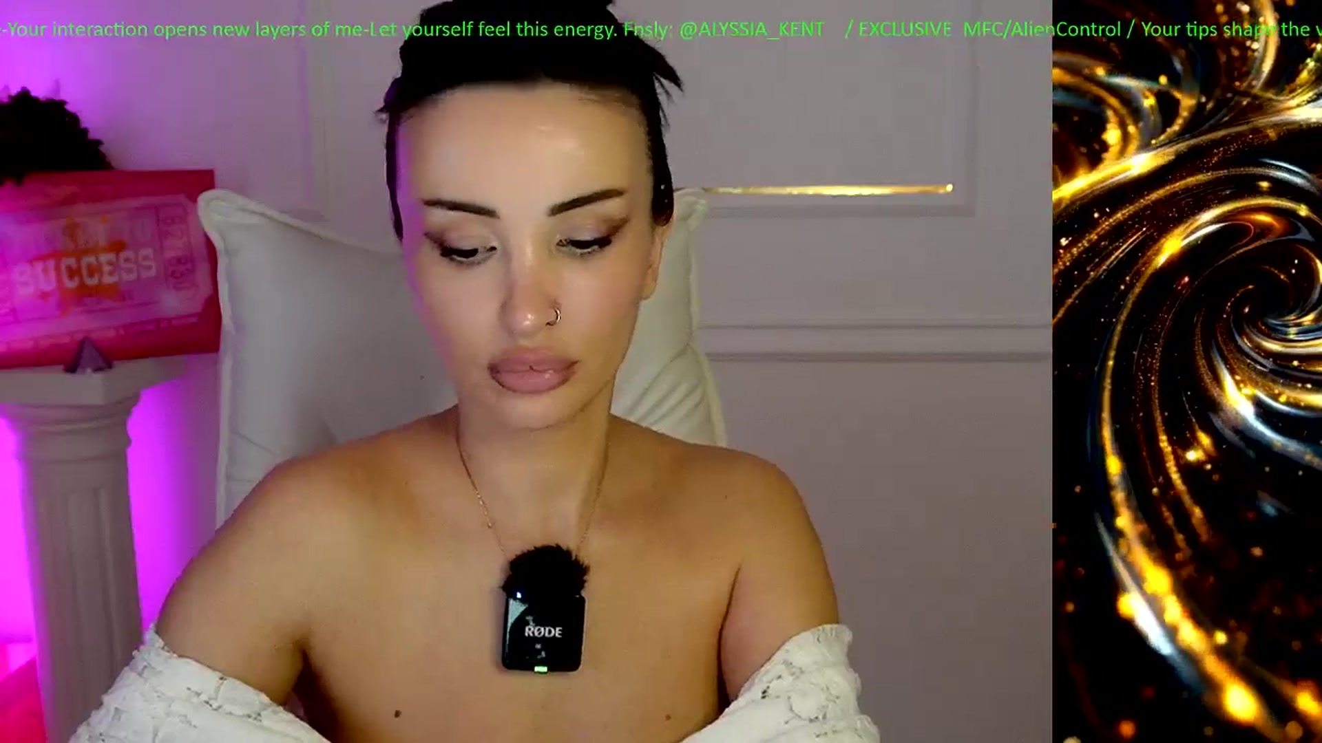 Gallery image thumbnail from AlienControl's myfreecams stream on, 01/20/2026, 15:56 image 12 of 20