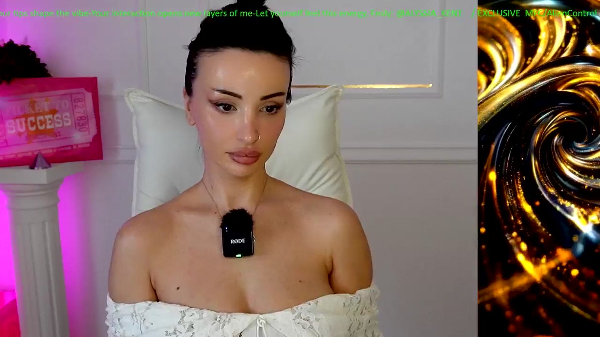 Gallery image thumbnail from AlienControl's myfreecams stream on, 01/20/2026, 15:56 image 7 of 20