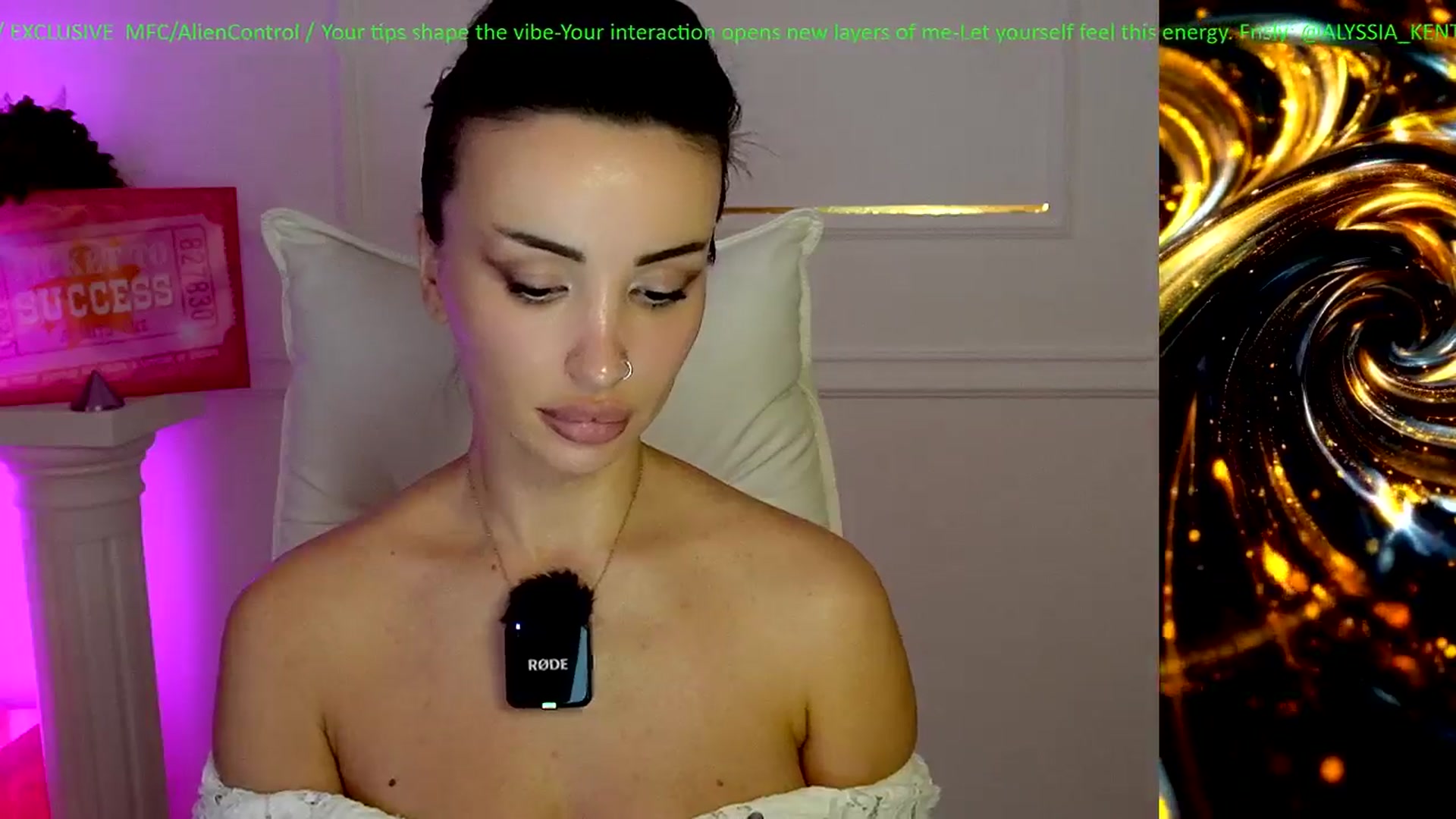 Gallery image thumbnail from AlienControl's myfreecams stream on, 01/20/2026, 15:56 image 13 of 20