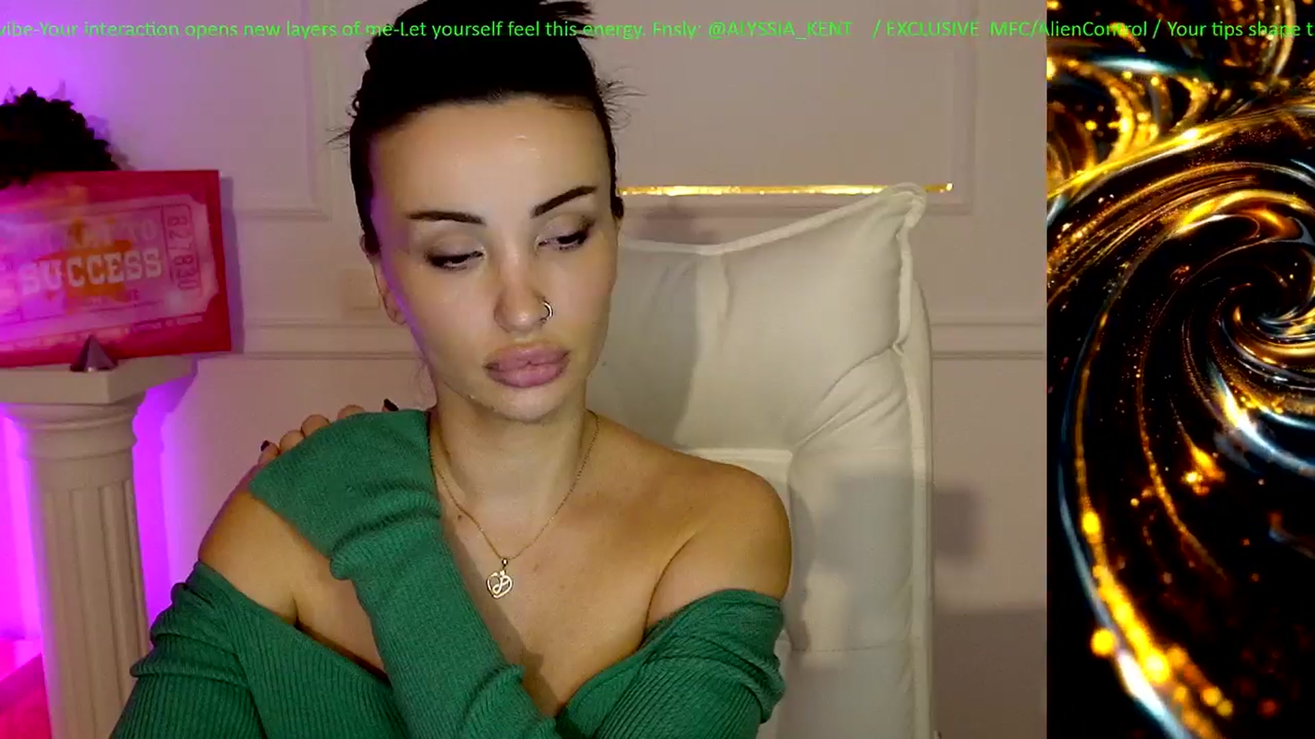 Gallery image thumbnail from AlienControl's myfreecams stream on, 01/20/2026, 21:13 image 16 of 20