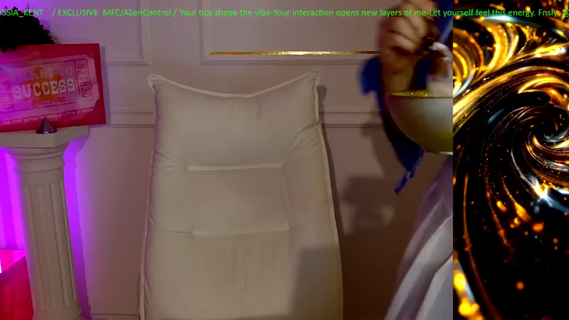 Gallery image thumbnail from AlienControl's myfreecams stream on, 01/21/2026, 16:23 image 20 of 20
