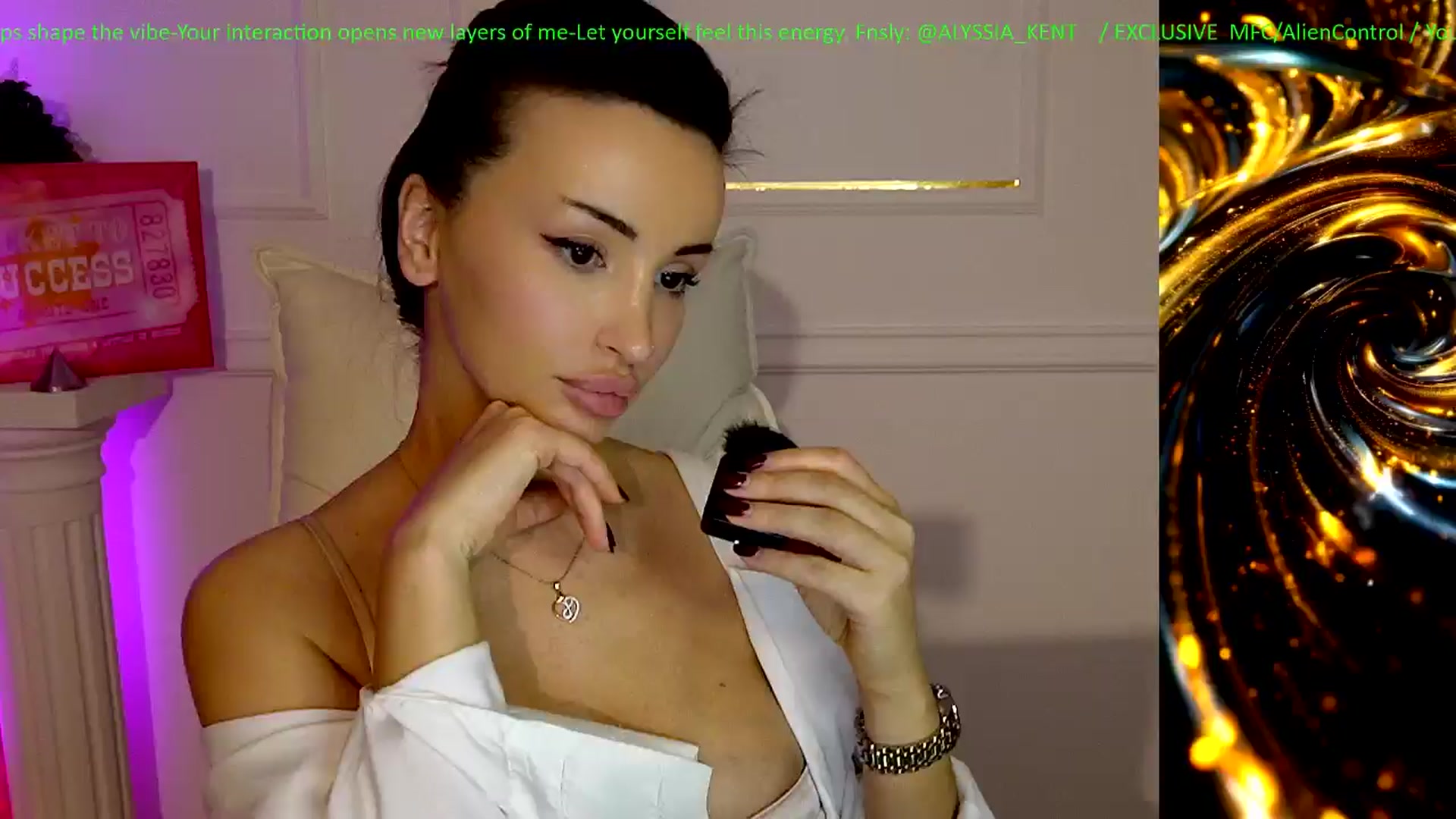 Gallery image thumbnail from AlienControl's myfreecams stream on, 01/23/2026, 20:42 image 17 of 20