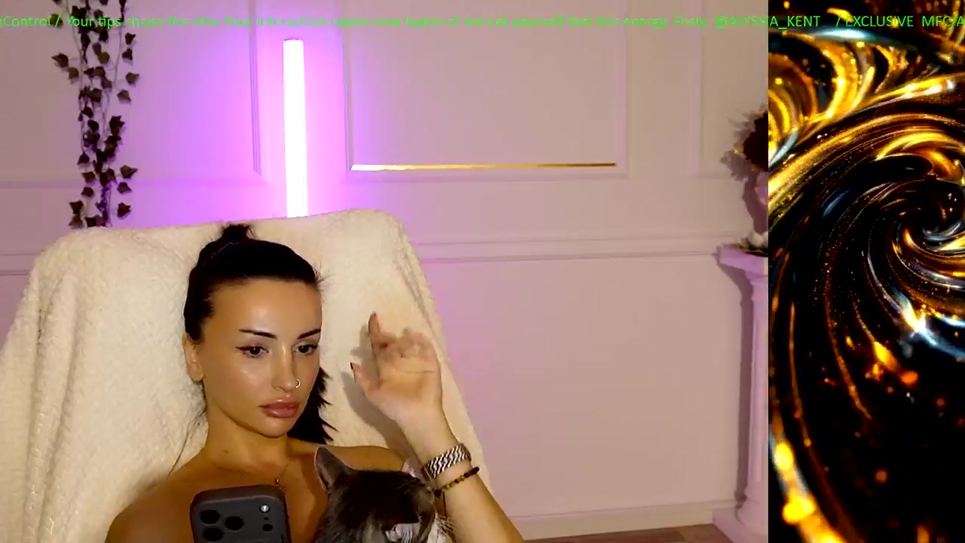 Gallery image thumbnail from AlienControl's myfreecams stream on, 01/28/2026, 18:15 image 20 of 20