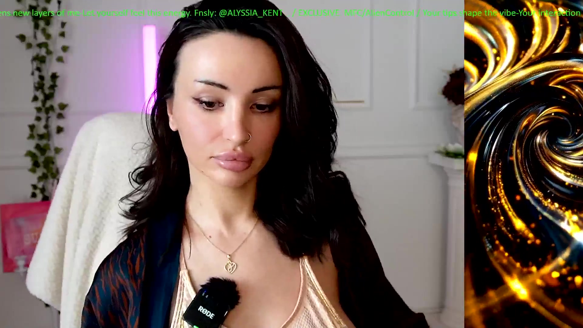Gallery image thumbnail from AlienControl's myfreecams stream on, 02/01/2026, 14:04 image 9 of 20