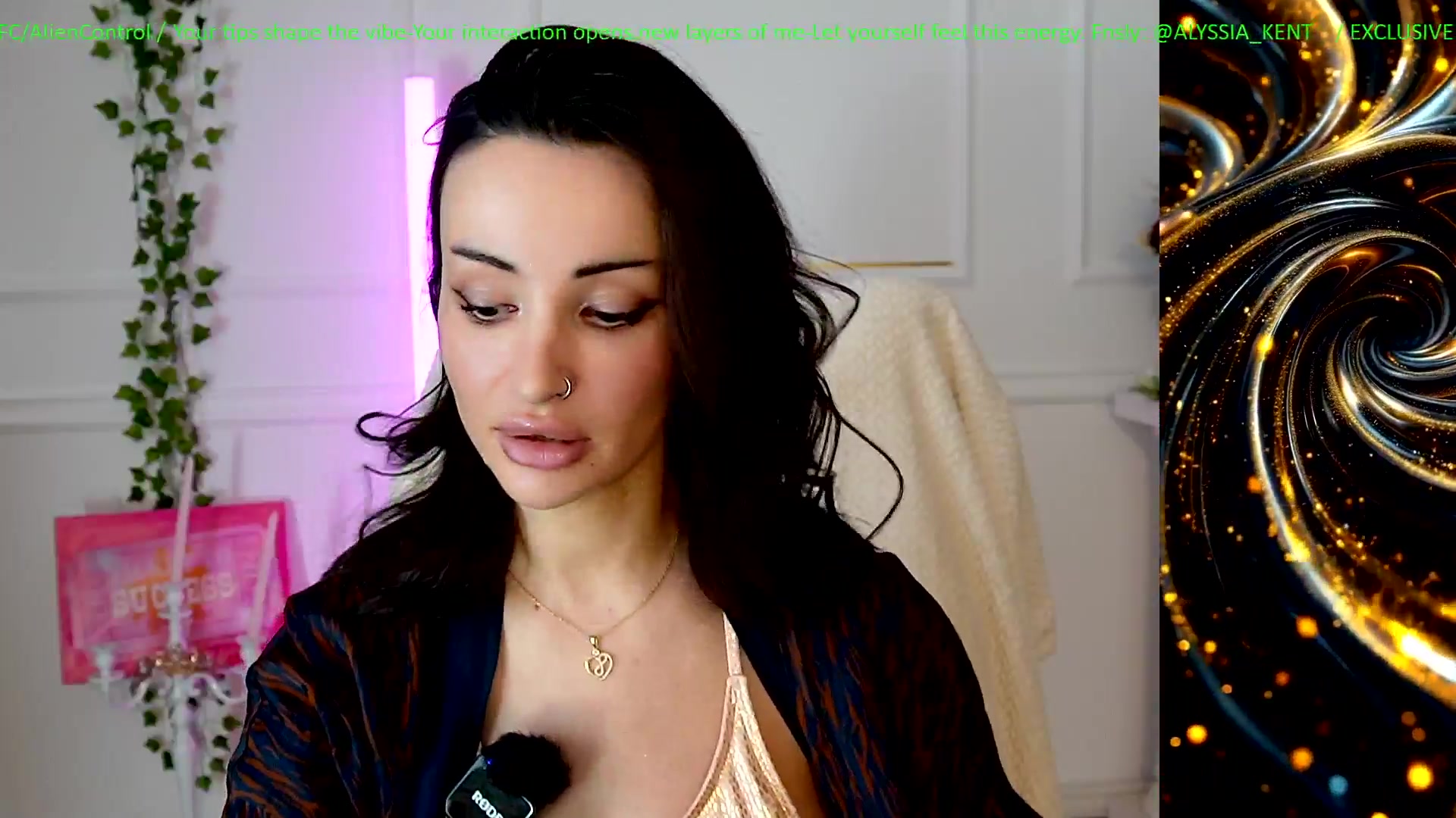 Gallery image thumbnail from AlienControl's myfreecams stream on, 02/01/2026, 14:04 image 16 of 20