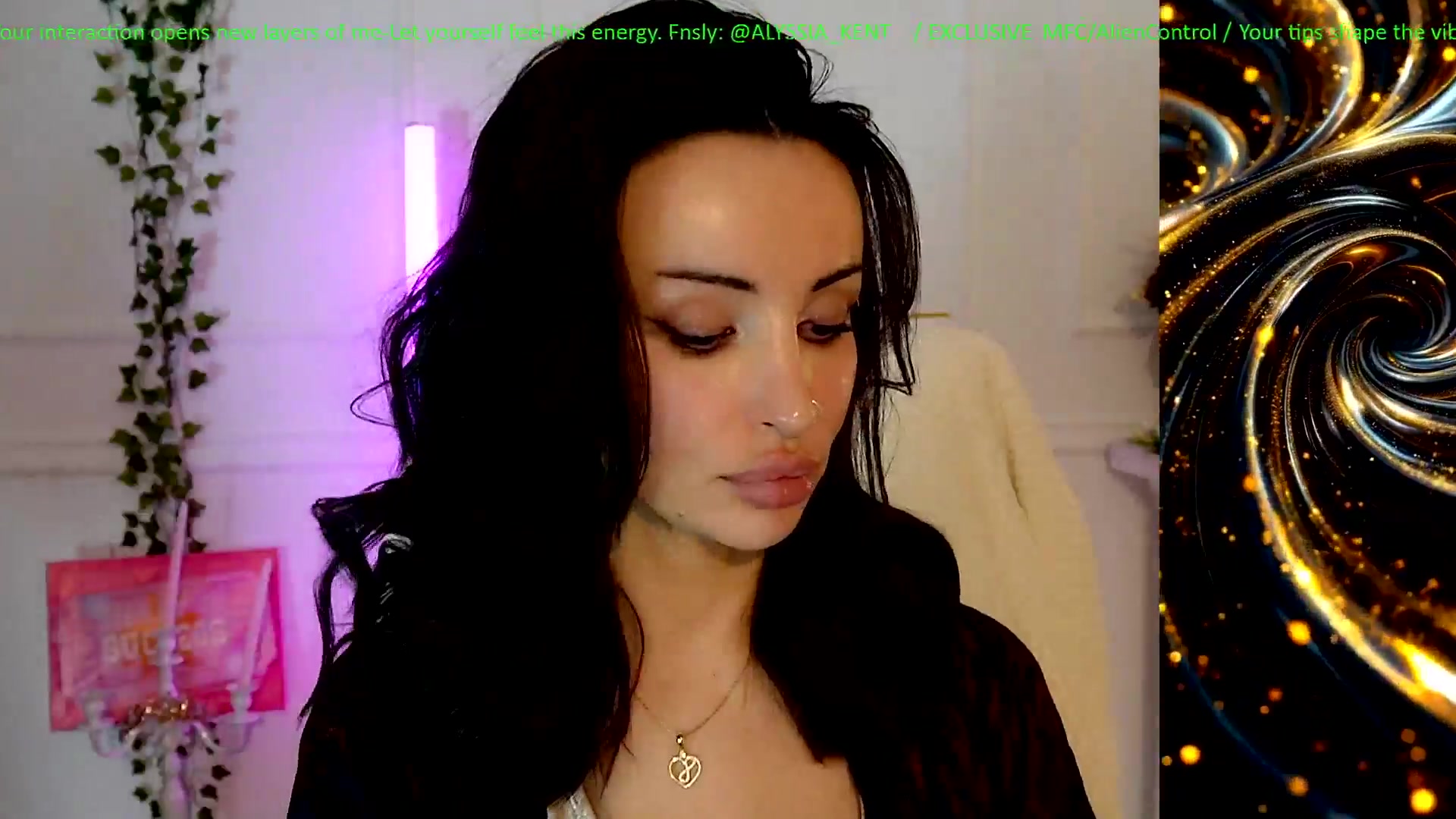 Gallery image thumbnail from AlienControl's myfreecams stream on, 02/01/2026, 18:19 image 16 of 20