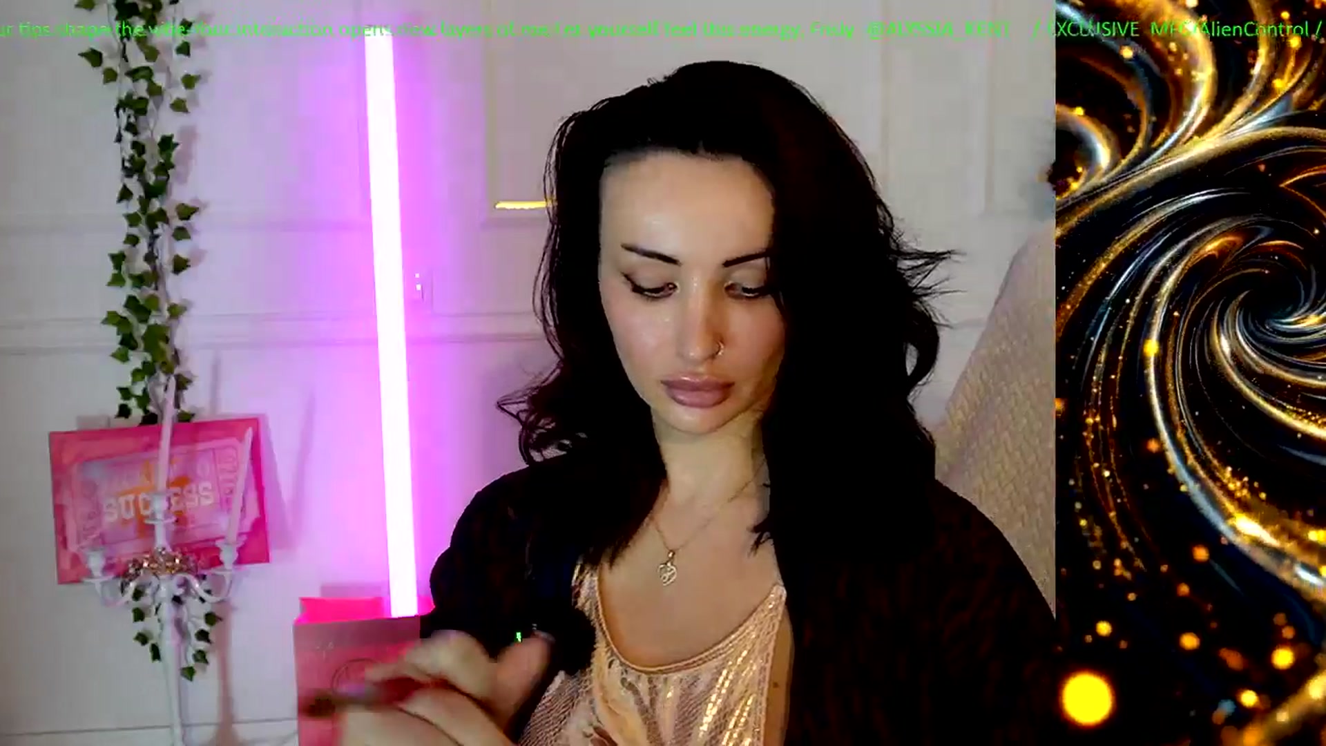 Gallery image thumbnail from AlienControl's myfreecams stream on, 02/01/2026, 18:19 image 2 of 20