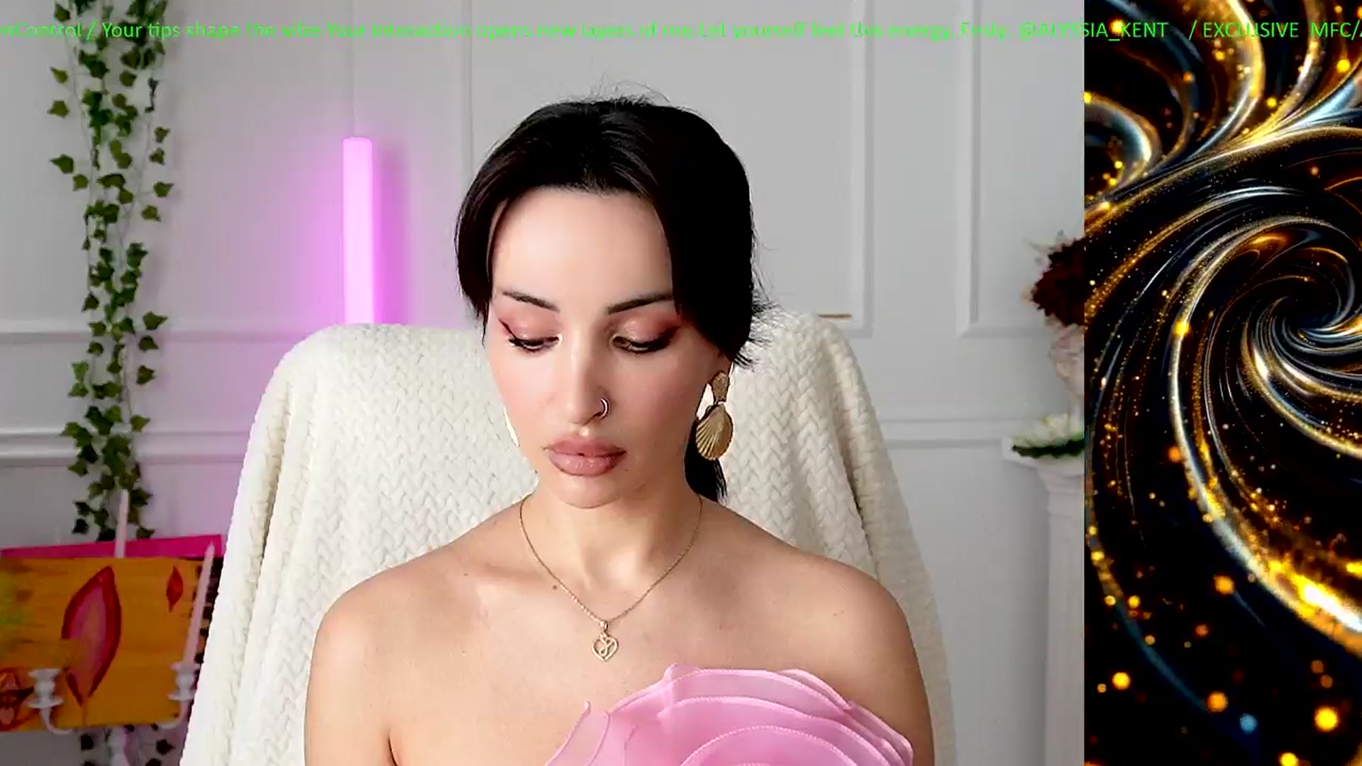 Gallery image thumbnail from AlienControl's myfreecams stream on, 02/02/2026, 13:44 image 5 of 20