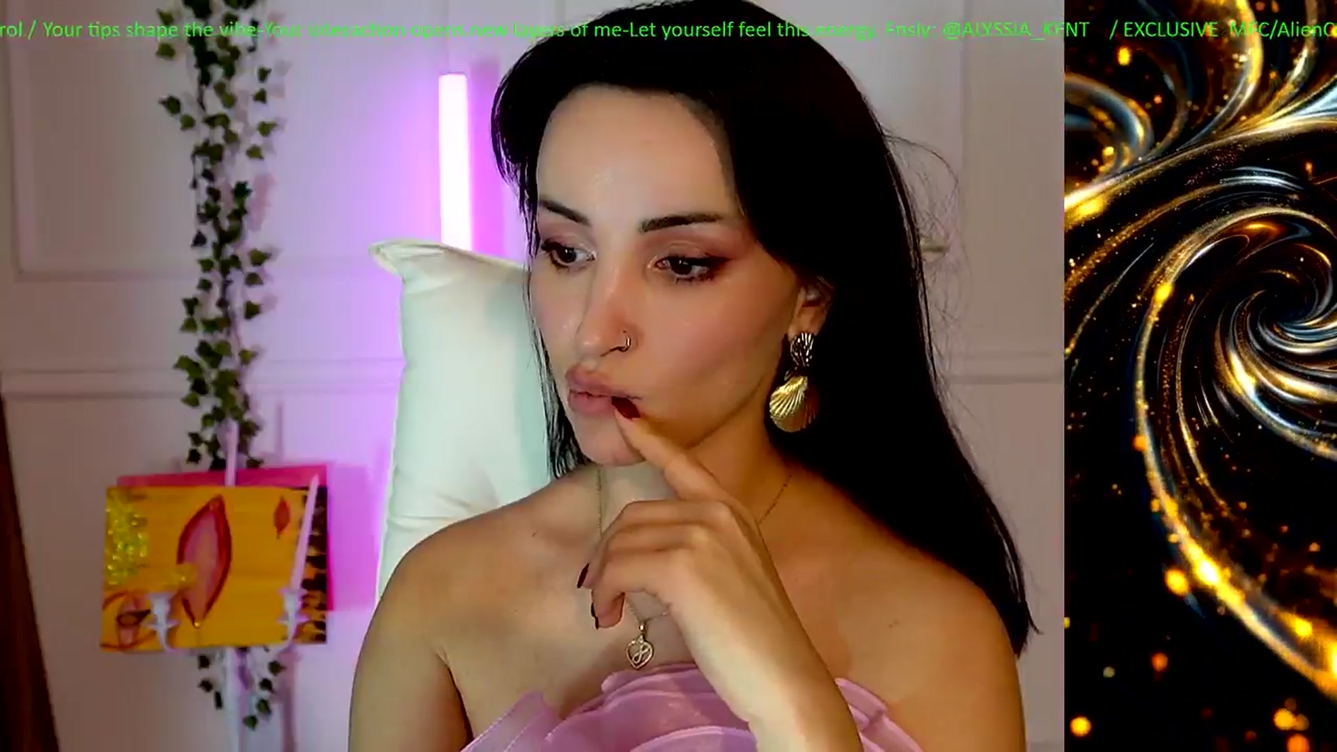 Gallery image thumbnail from AlienControl's myfreecams stream on, 02/02/2026, 17:32 image 17 of 20