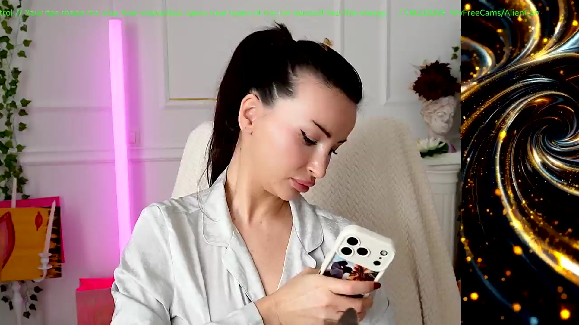 Gallery image thumbnail from AlienControl's myfreecams stream on, 02/04/2026, 09:22 image 6 of 20