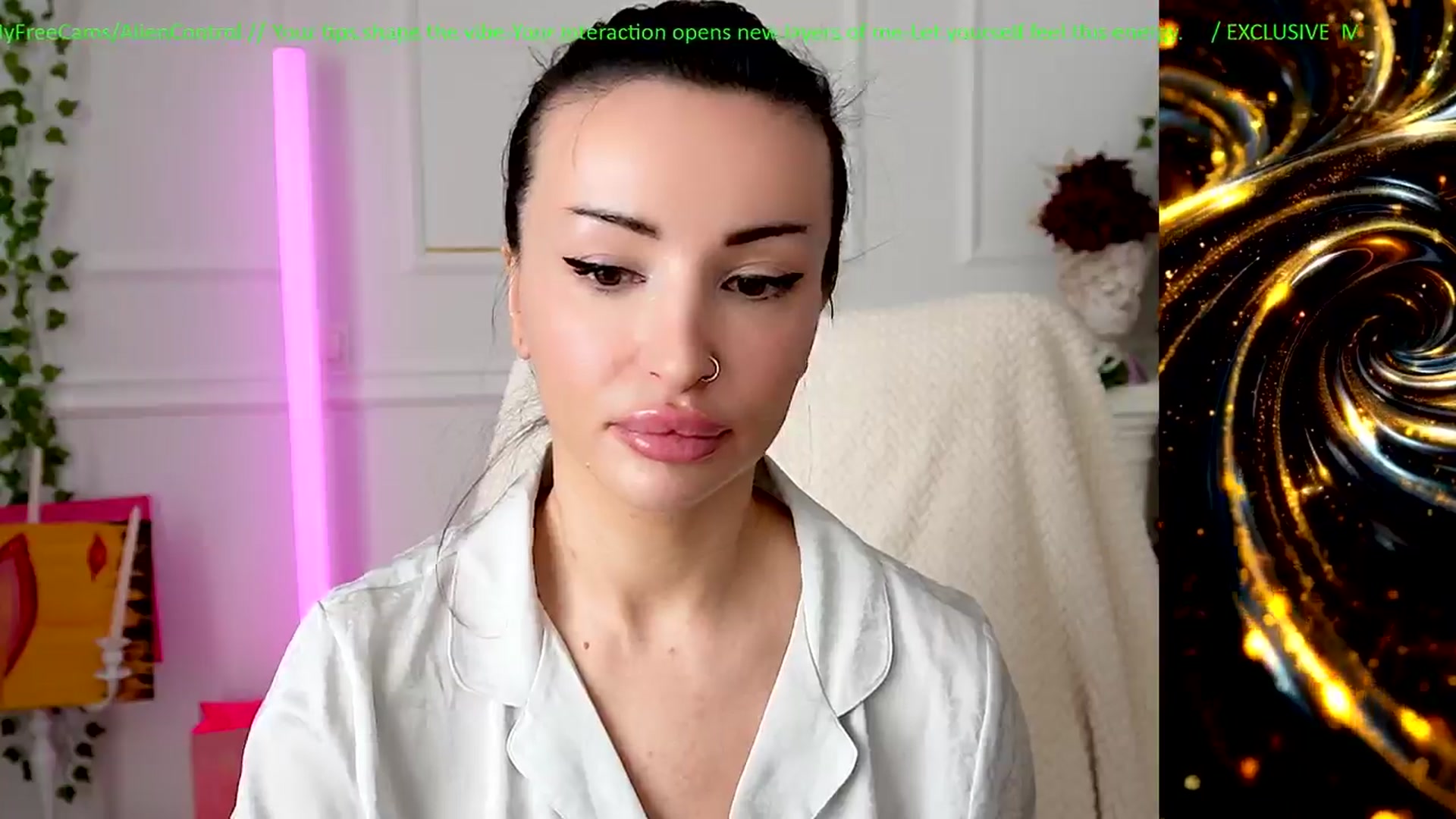 Gallery image thumbnail from AlienControl's myfreecams stream on, 02/04/2026, 09:22 image 11 of 20