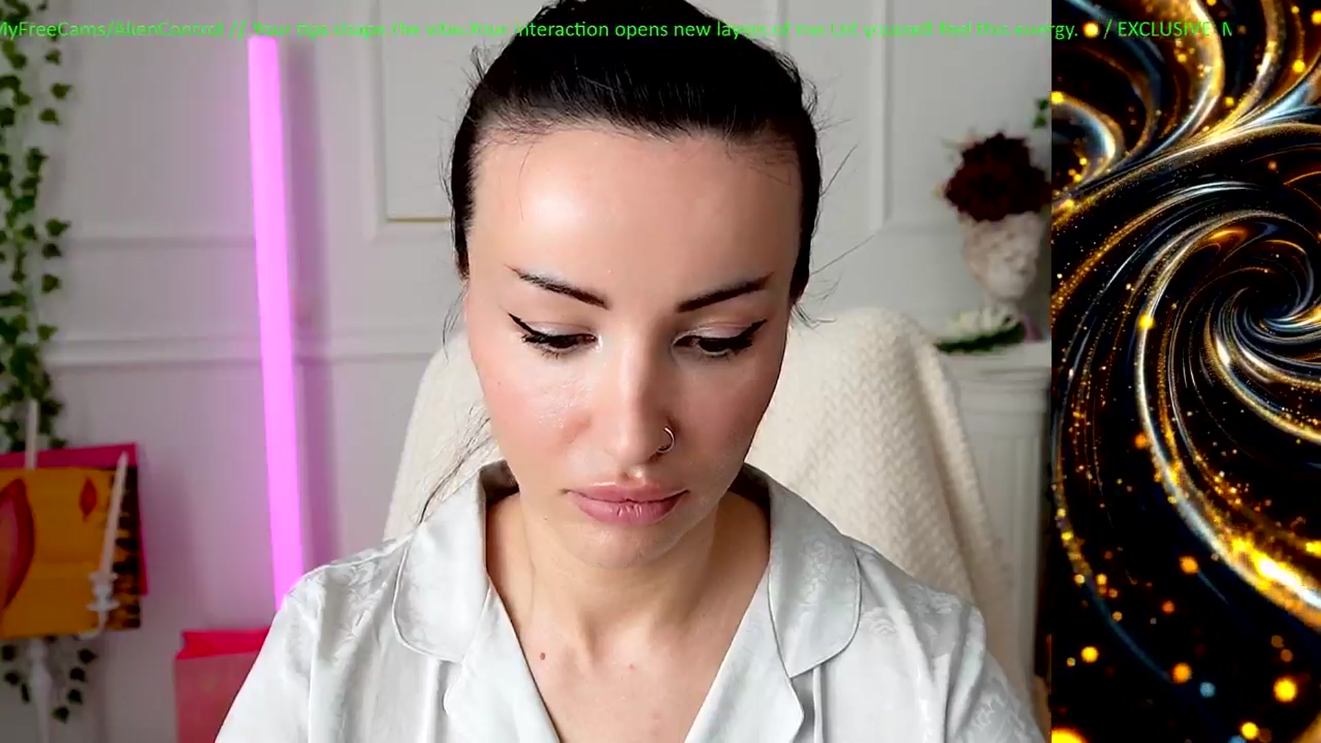 Gallery image thumbnail from AlienControl's myfreecams stream on, 02/04/2026, 10:23 image 17 of 20