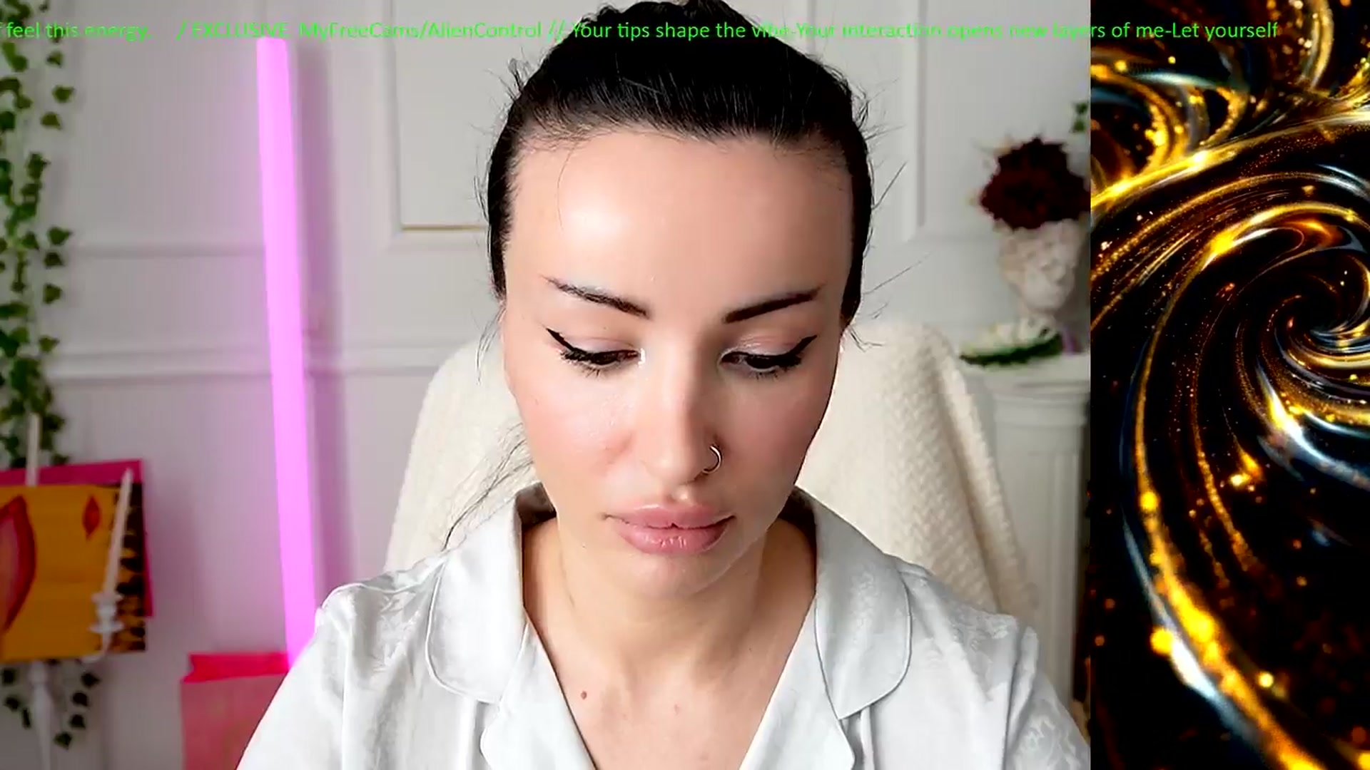 Gallery image thumbnail from AlienControl's myfreecams stream on, 02/04/2026, 10:23 image 16 of 20