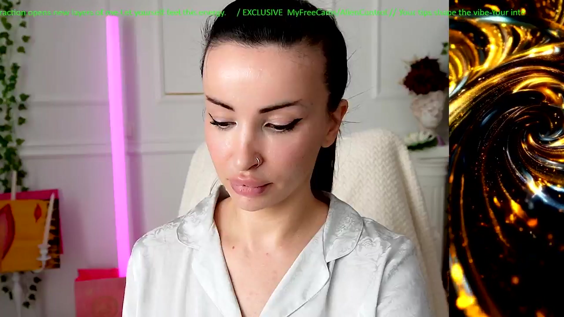Gallery image thumbnail from AlienControl's myfreecams stream on, 02/04/2026, 10:23 image 20 of 20