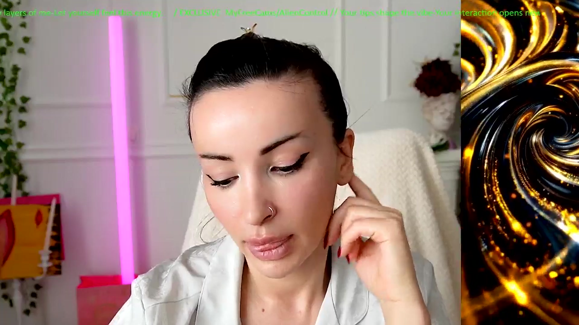 Gallery image thumbnail from AlienControl's myfreecams stream on, 02/04/2026, 10:23 image 7 of 20